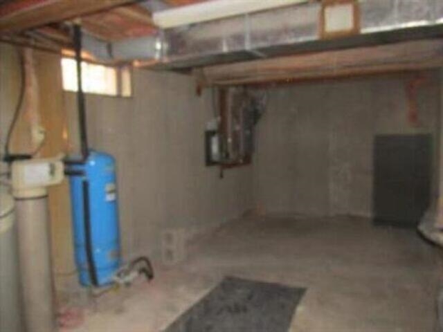 99 Cambridge Rd, Bedford, NH 03110