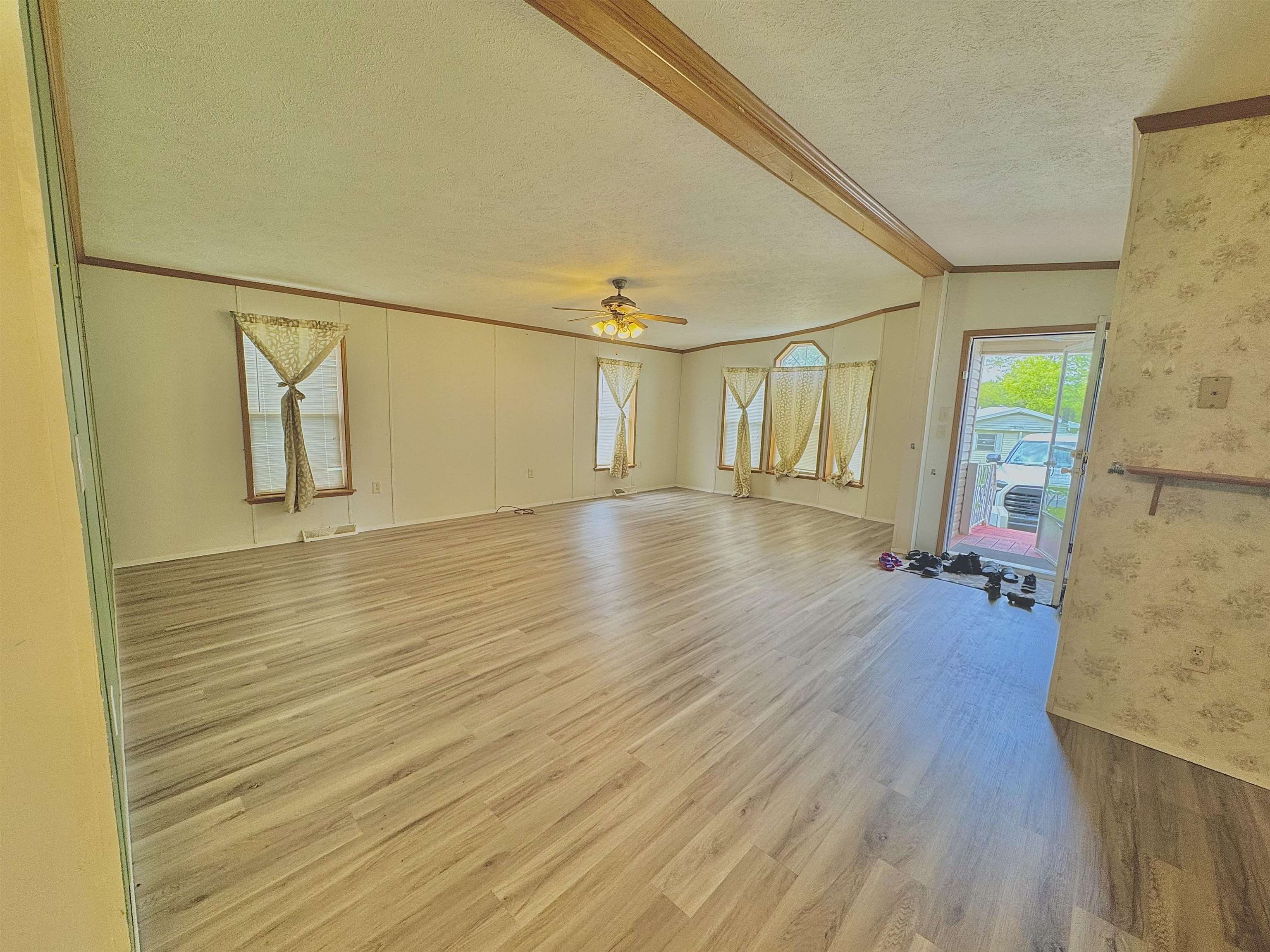 15 Harmony Dr, Haverhill, NH 03785