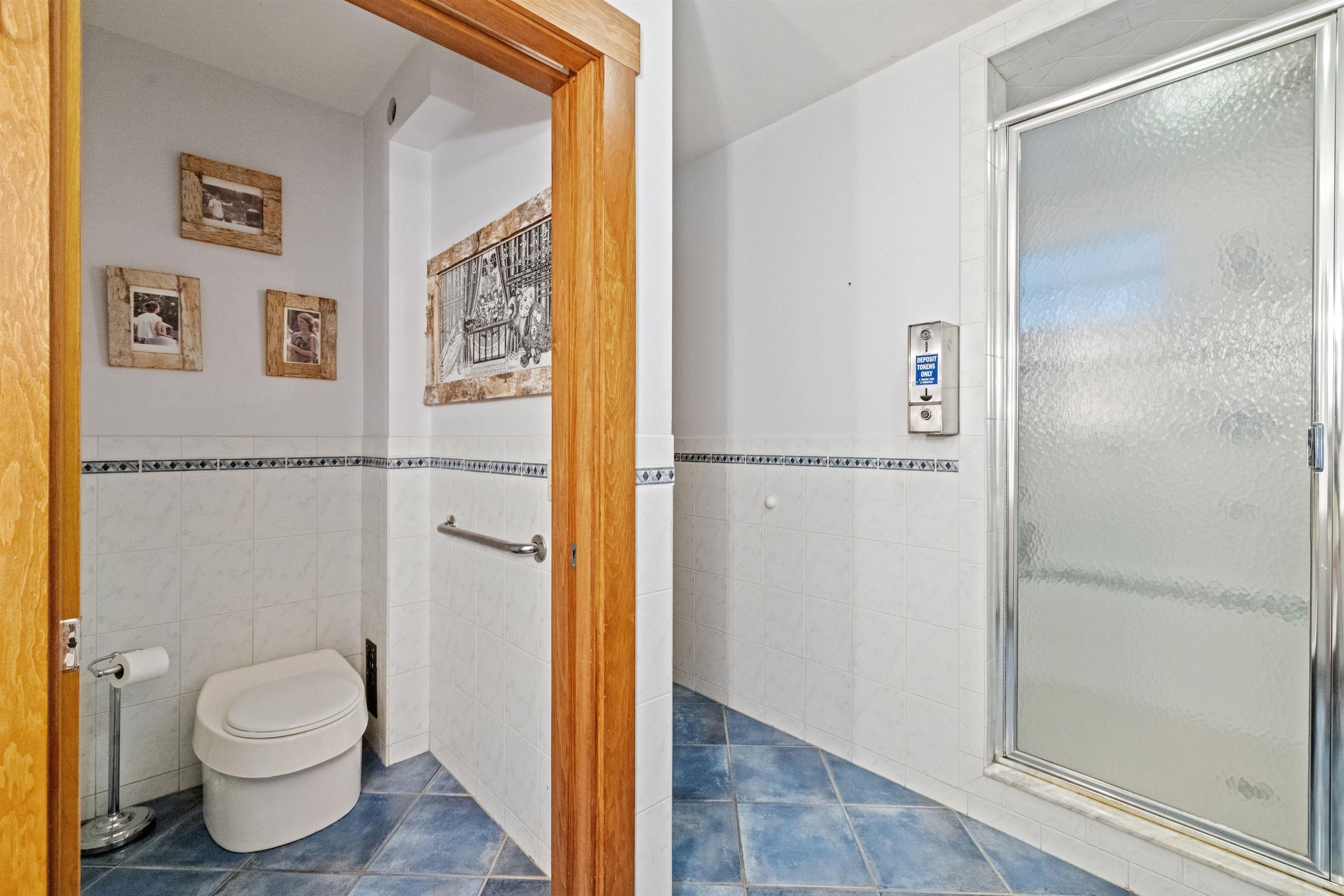 2nd Floor Full Bathroom 23345578