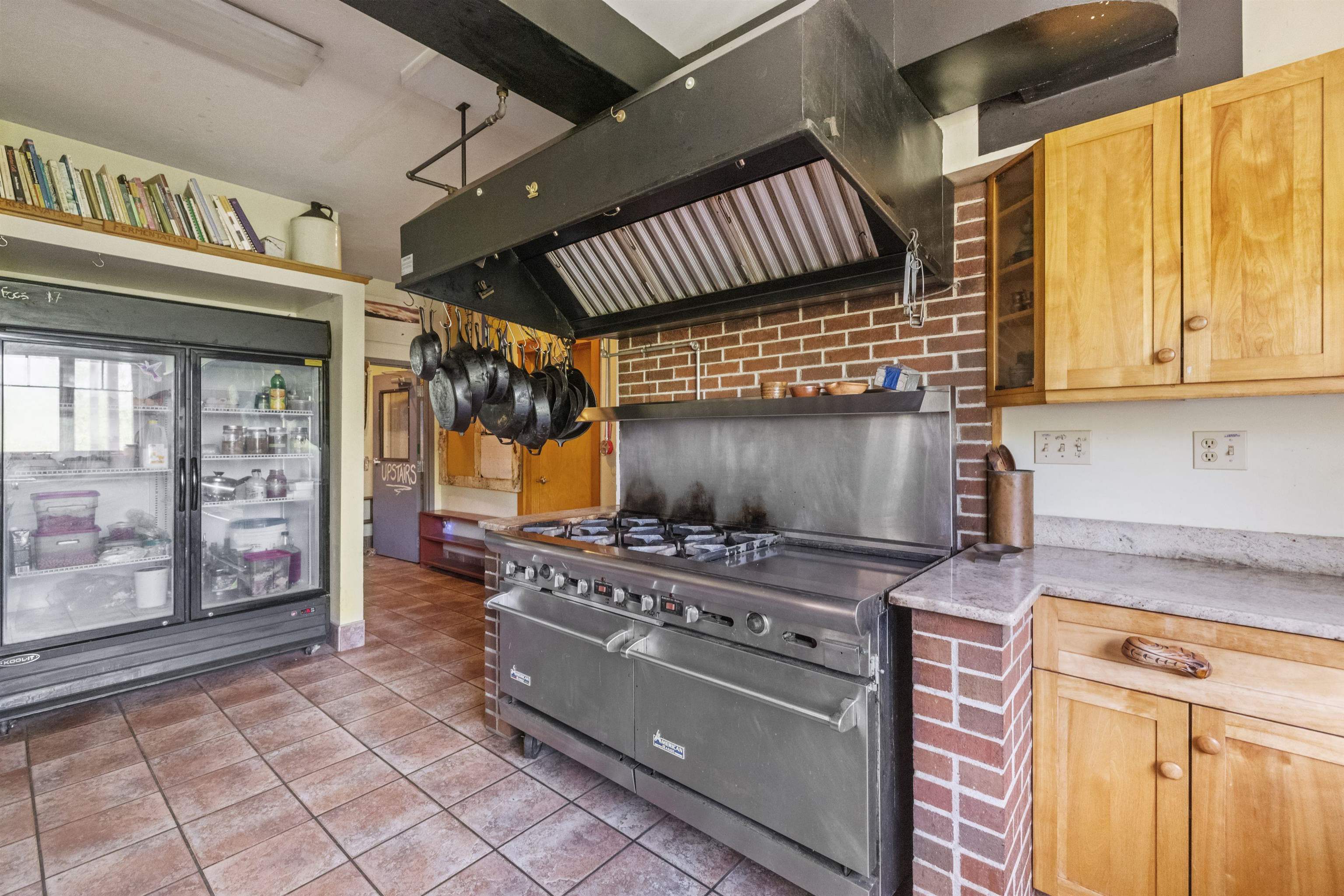 Commercial Kitchen 23345427