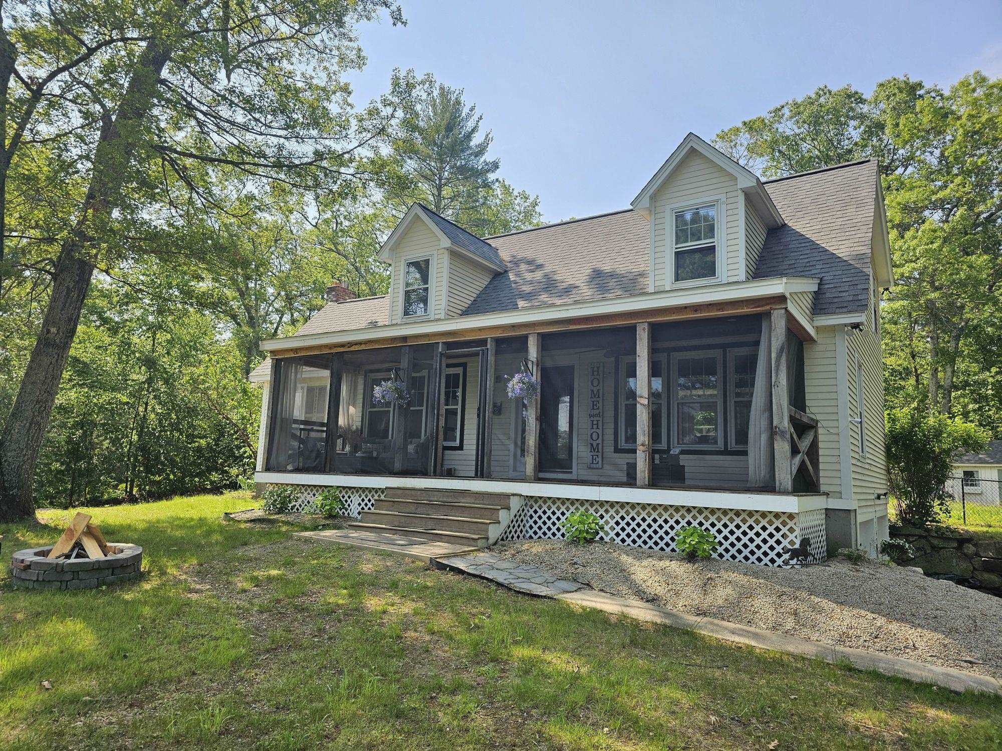 MLS 5044268: 436 Mammoth Road, Pelham NH