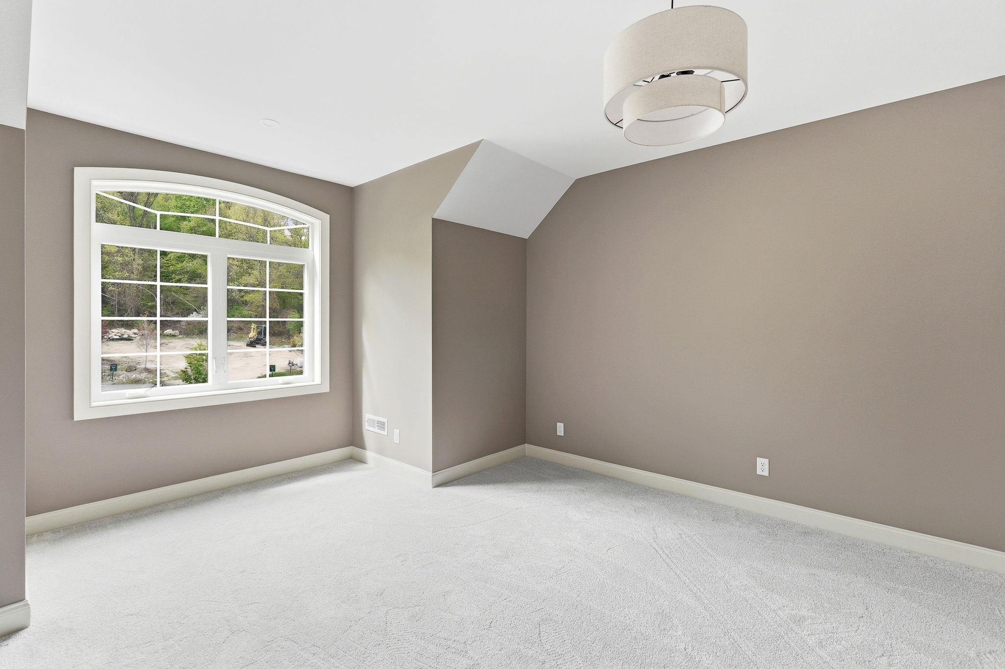 13 x 19 Bedroom