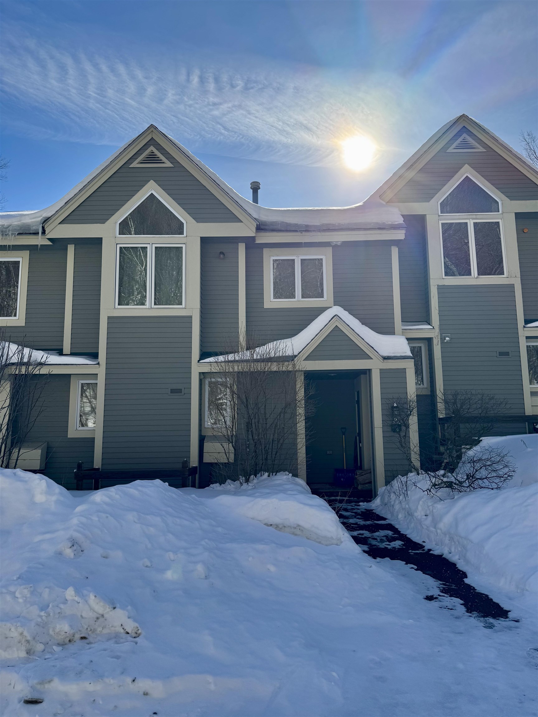 37 Pinehill Ln, Lincoln, NH 03251