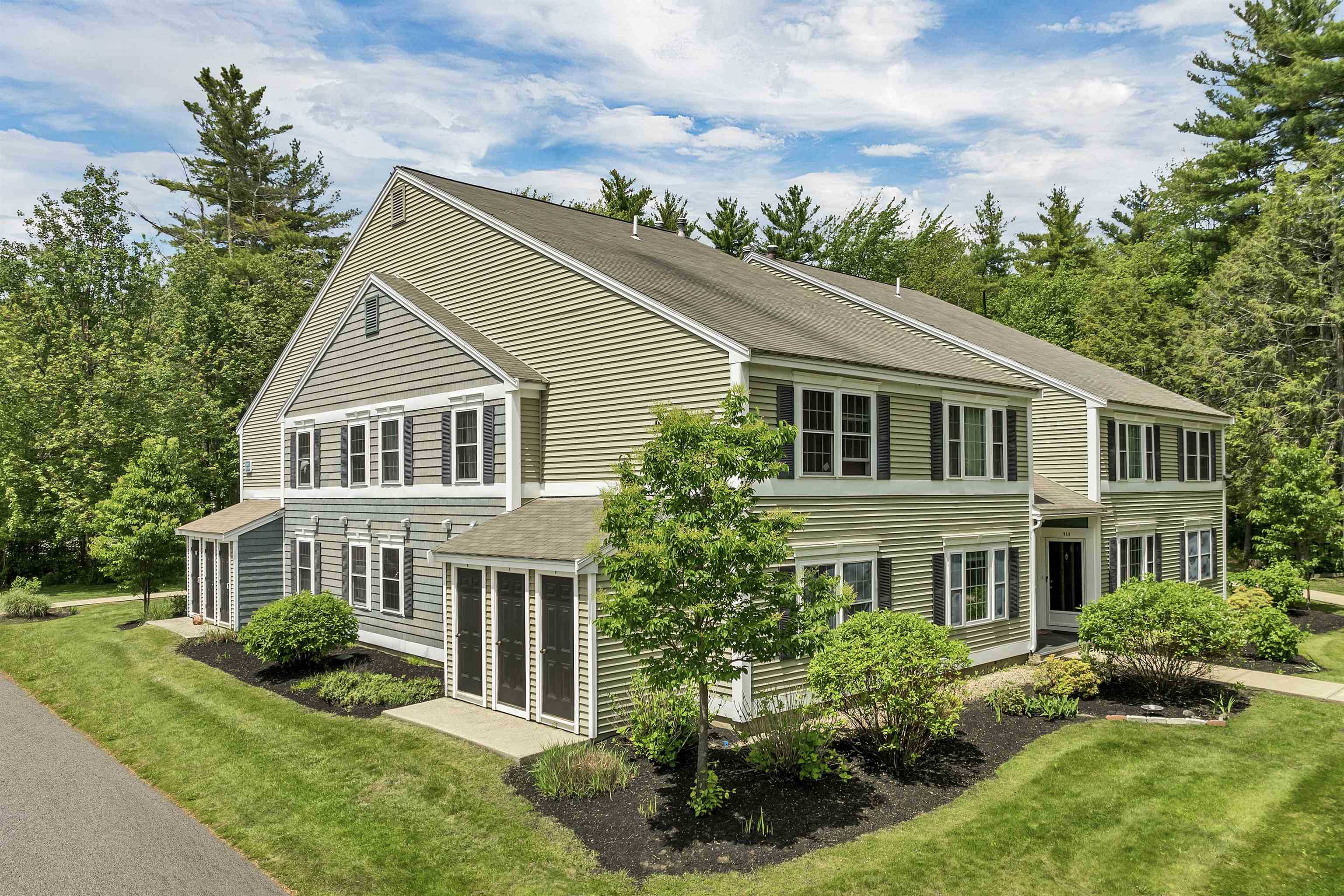 Photo of 916 Springbrook Circle #916 Portsmouth NH 03801