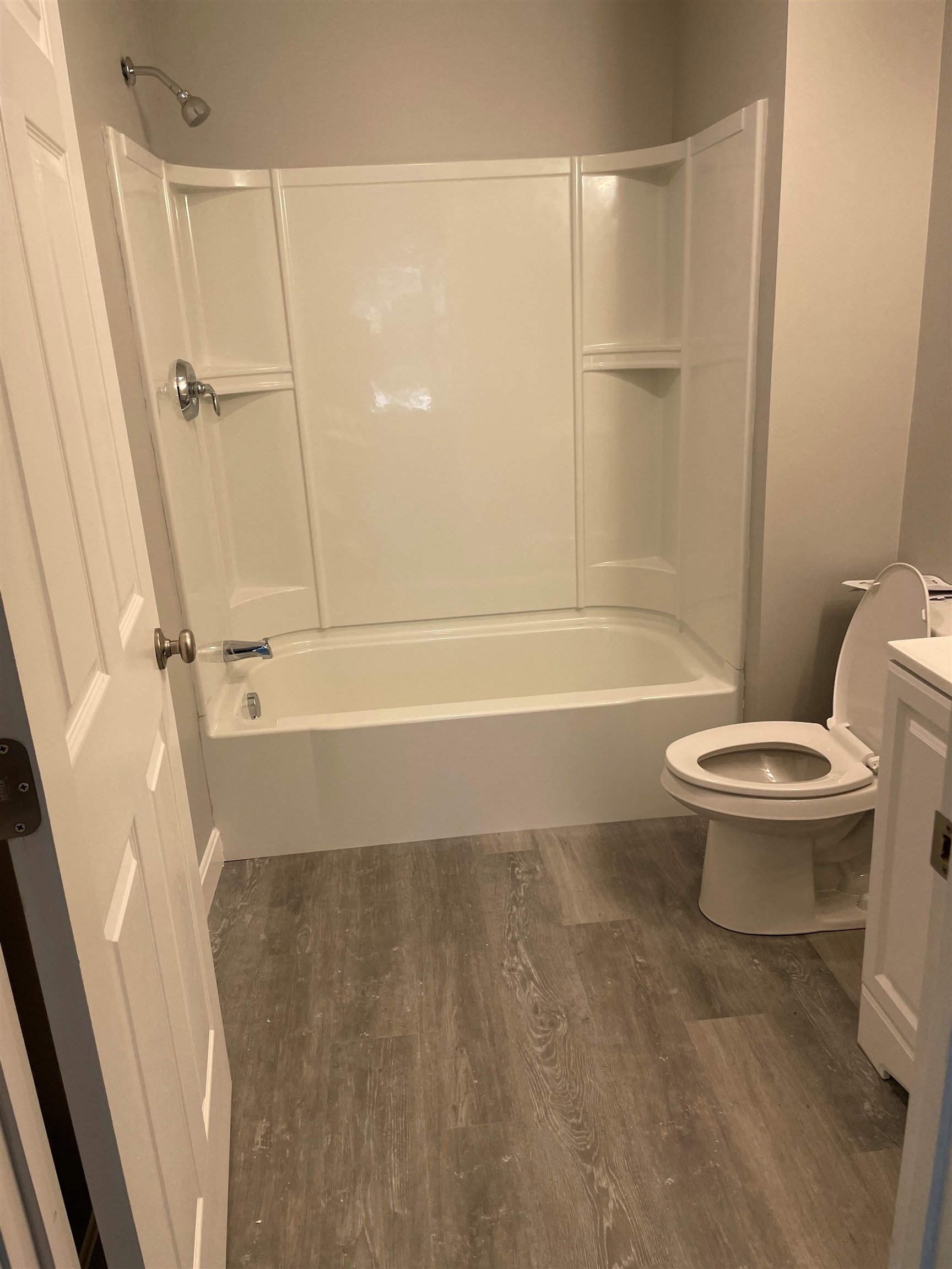 26 W Webster St, Manchester, NH 03104