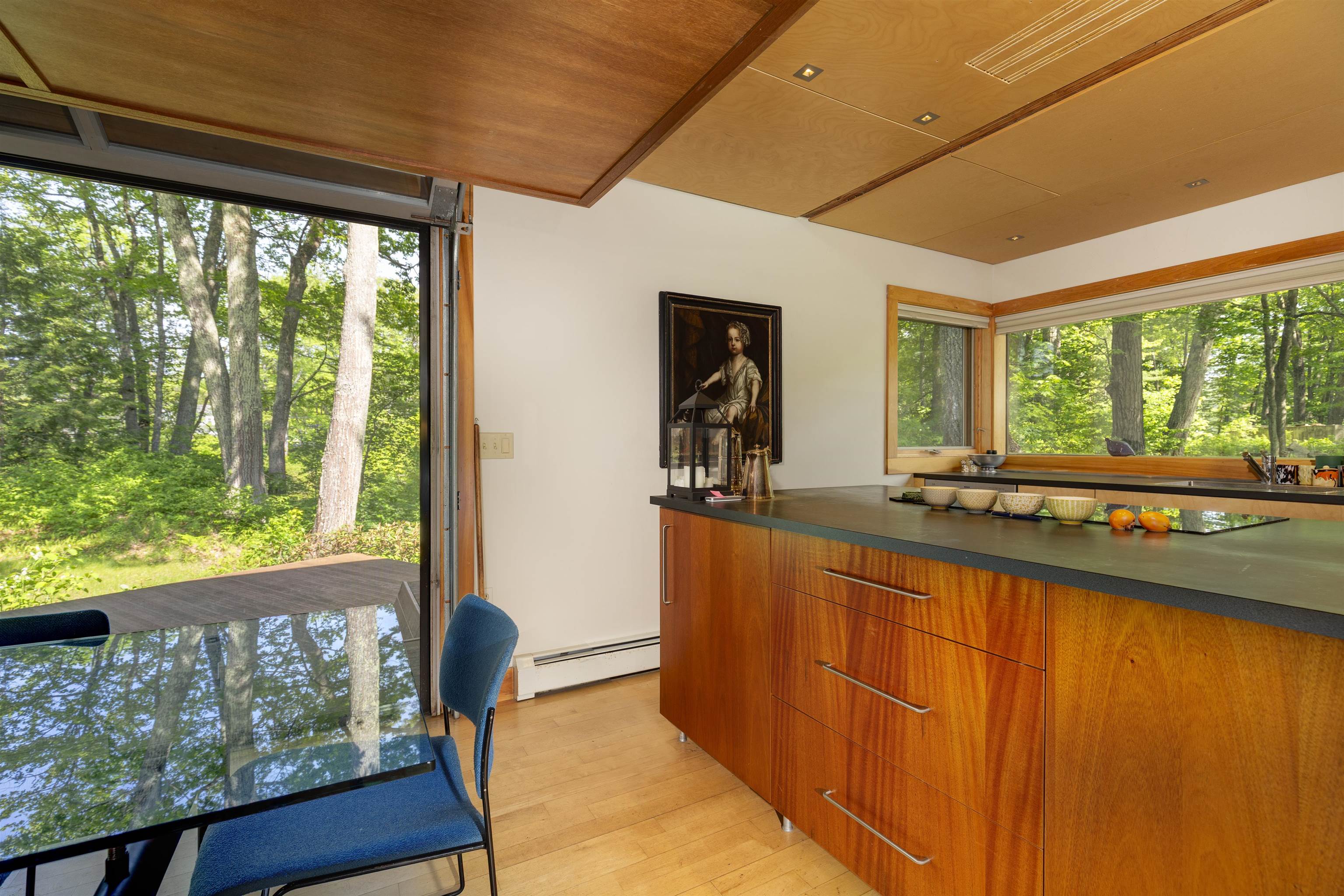 518 Shaker Blvd, Enfield, NH 03748