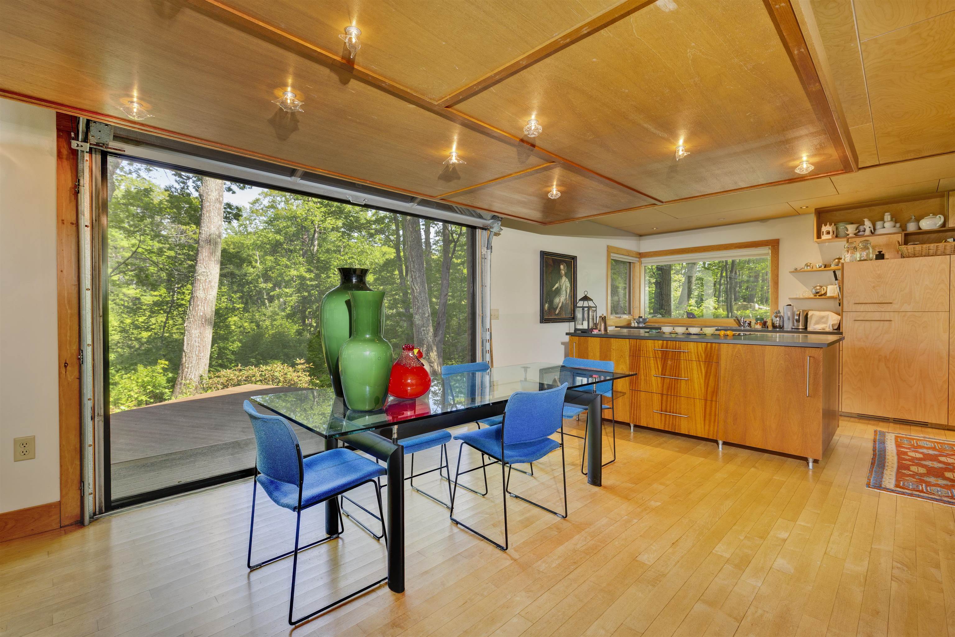 518 Shaker Blvd, Enfield, NH 03748