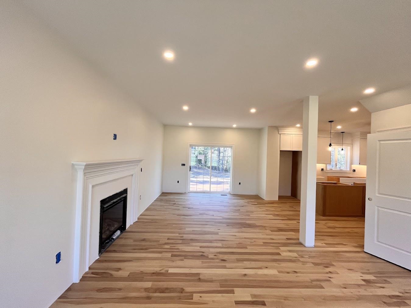 31 Blaisdell Ct, Raymond, NH 03077