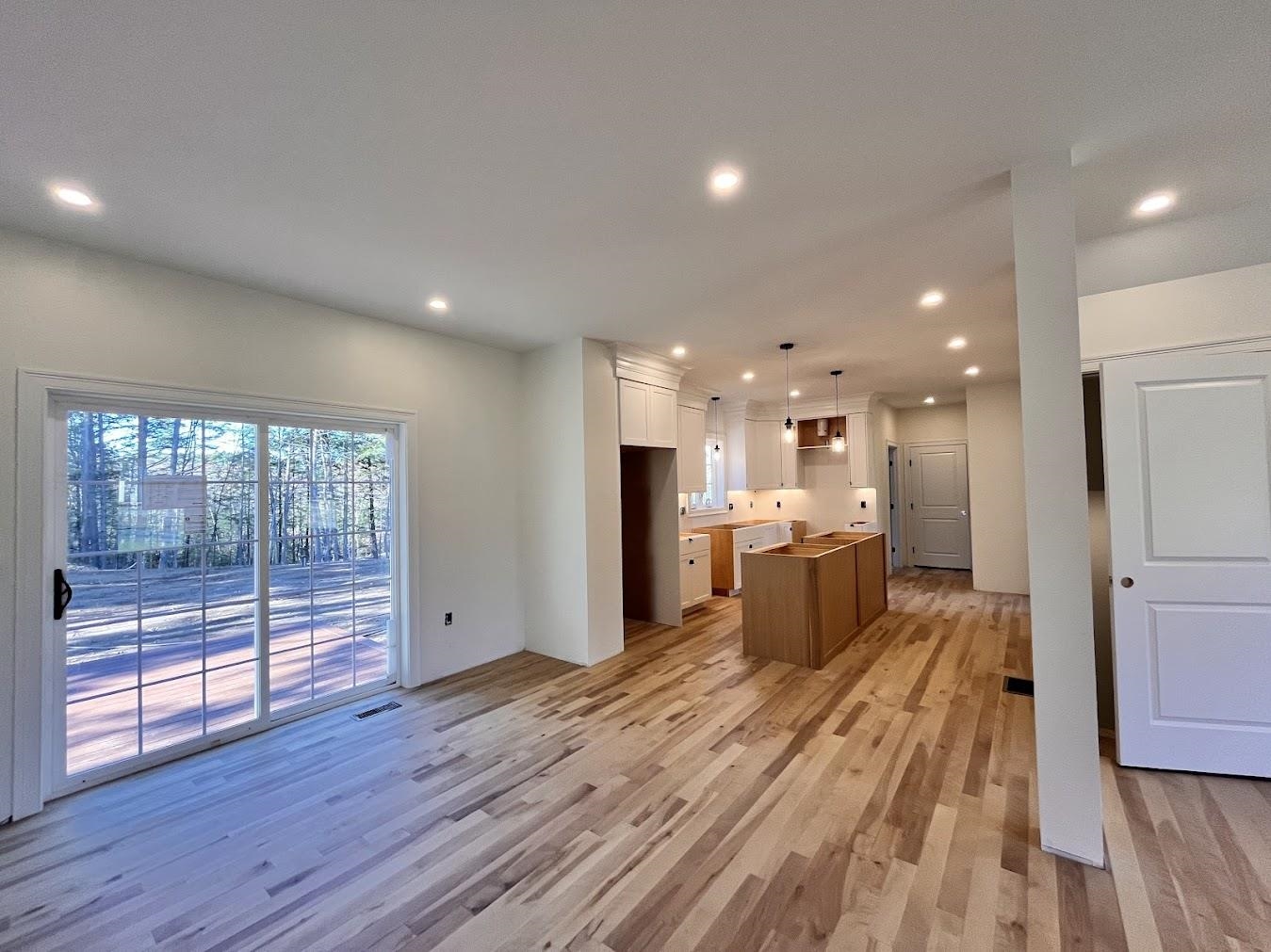 31 Blaisdell Ct, Raymond, NH 03077