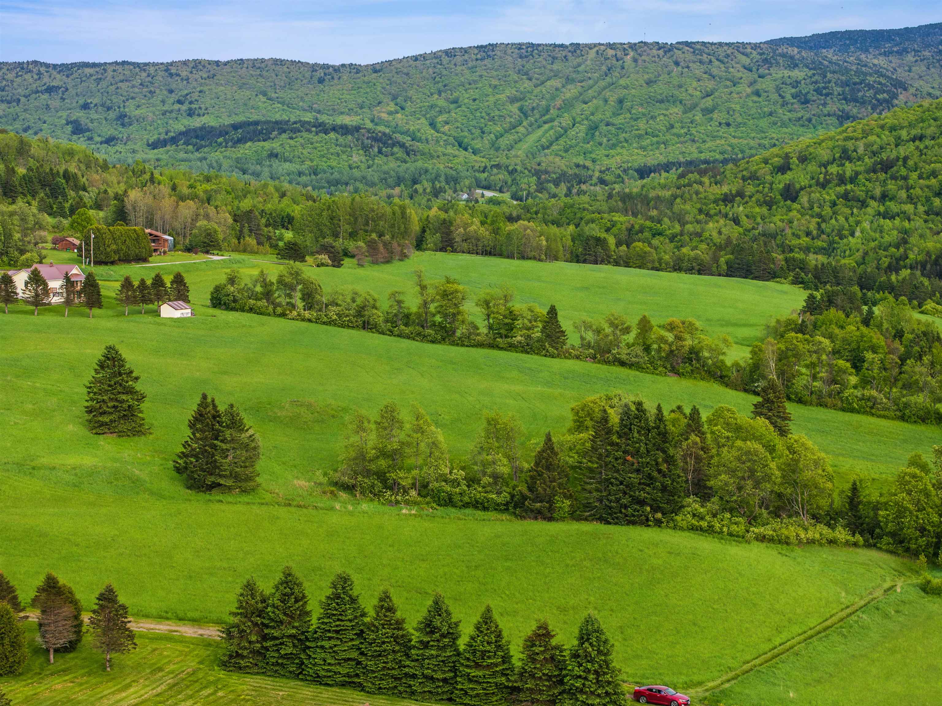 Kings Hw, Colebrook, NH 03576