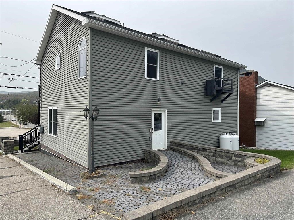 60 Mason St, Berlin, NH 03570