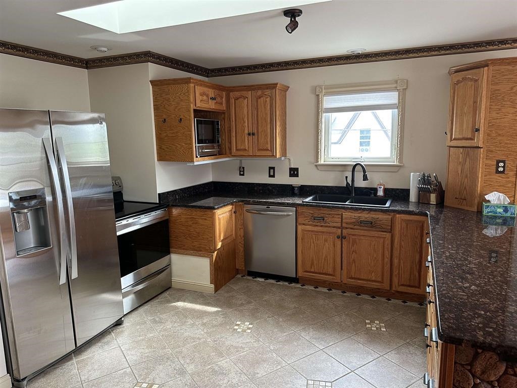 60 Mason St, Berlin, NH 03570