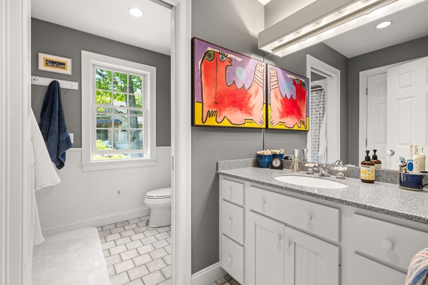 541 South Rd, Hopkinton, NH 03229