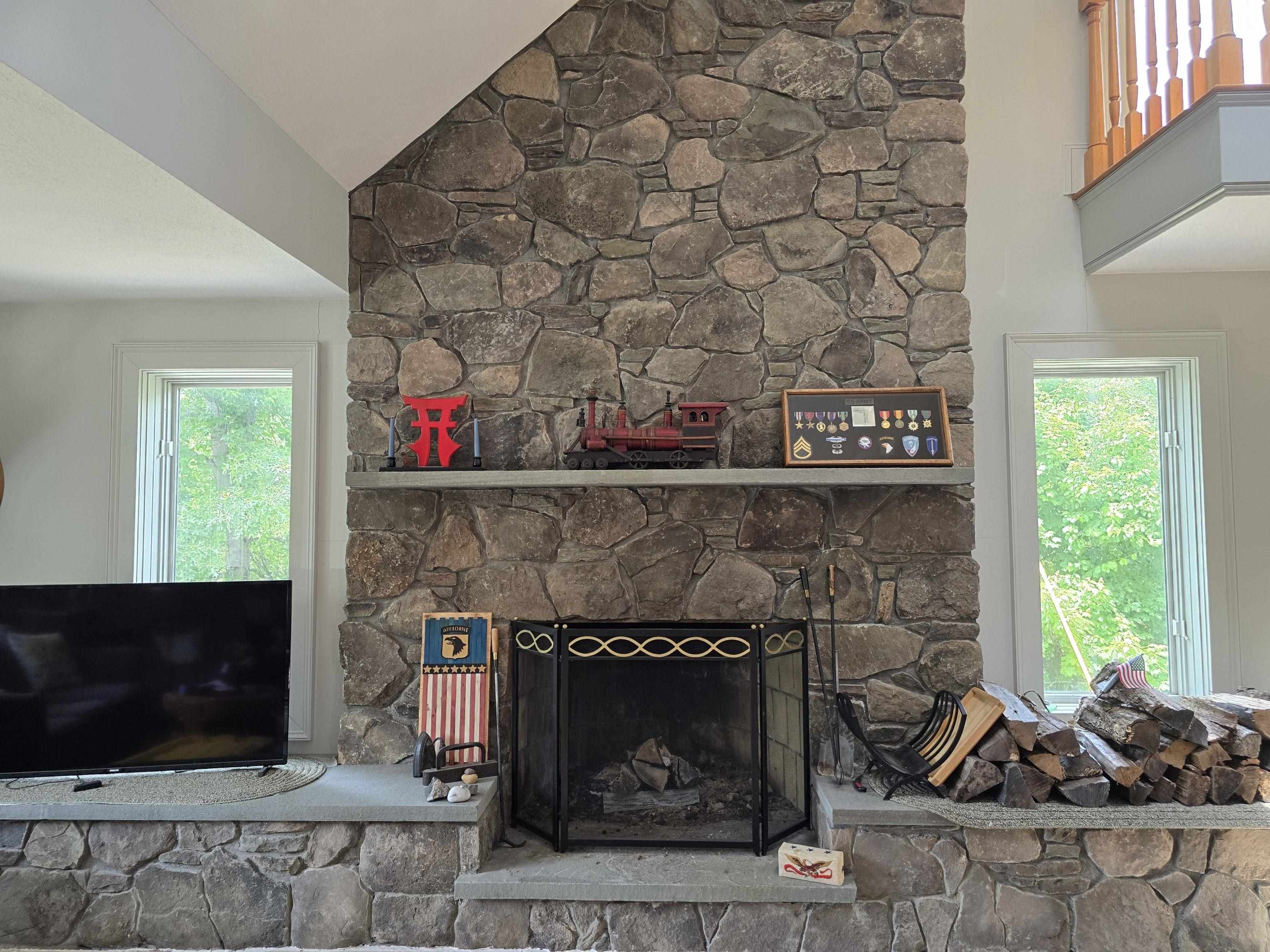 MLS 5046770: 564 Main Street, Fremont NH