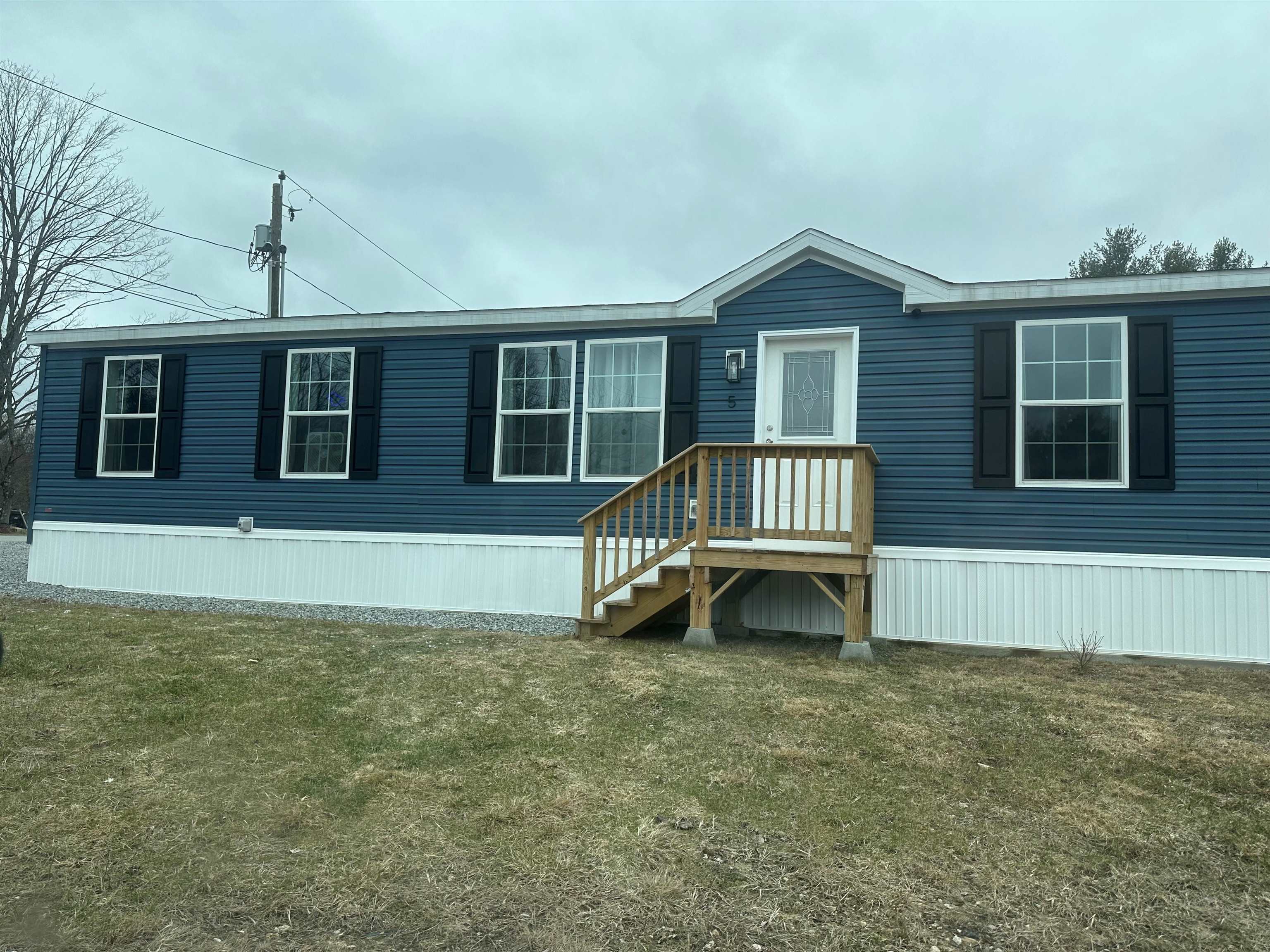 17 Pleasant Valley Rd, Stratford, NH 03590