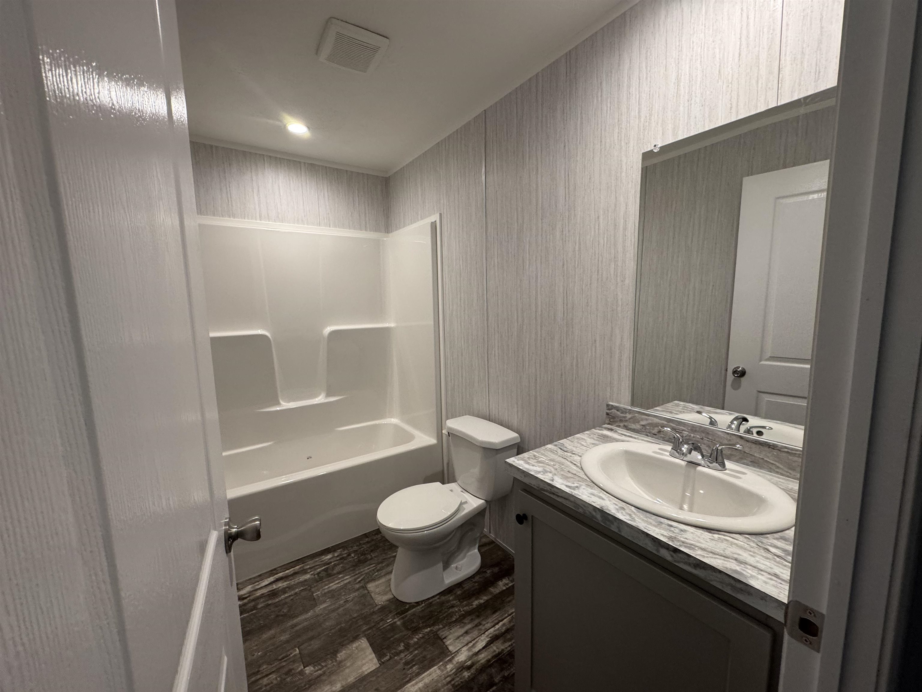 17 Pleasant Valley Rd, Stratford, NH 03590