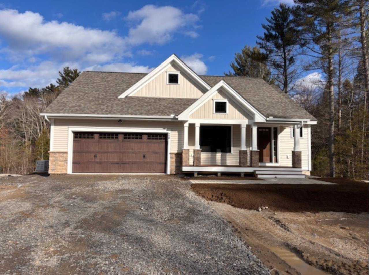 MLS 5047252: 26 Edgewater Way, Brentwood NH