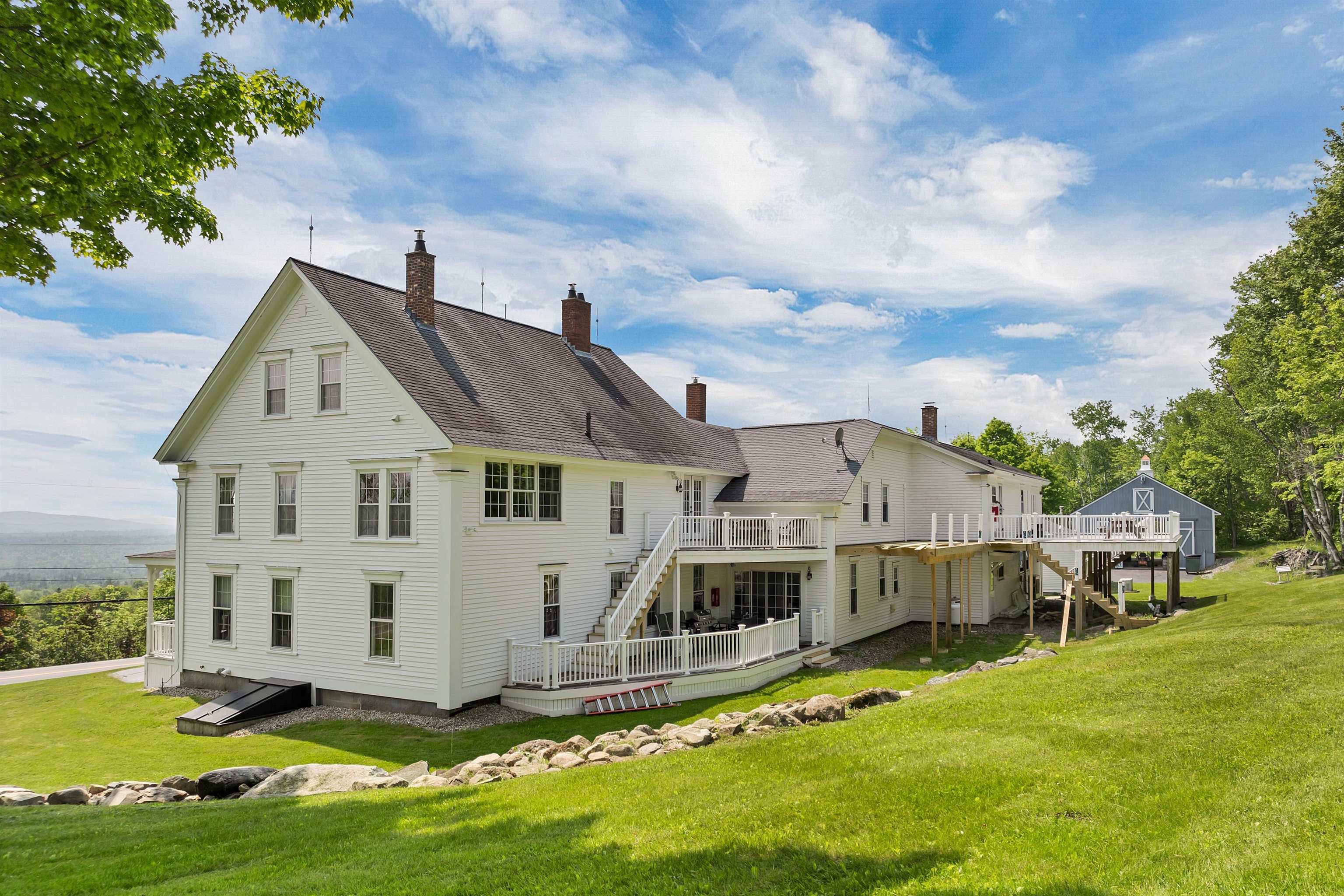 959 Presidential Hw, Jefferson, NH 03583