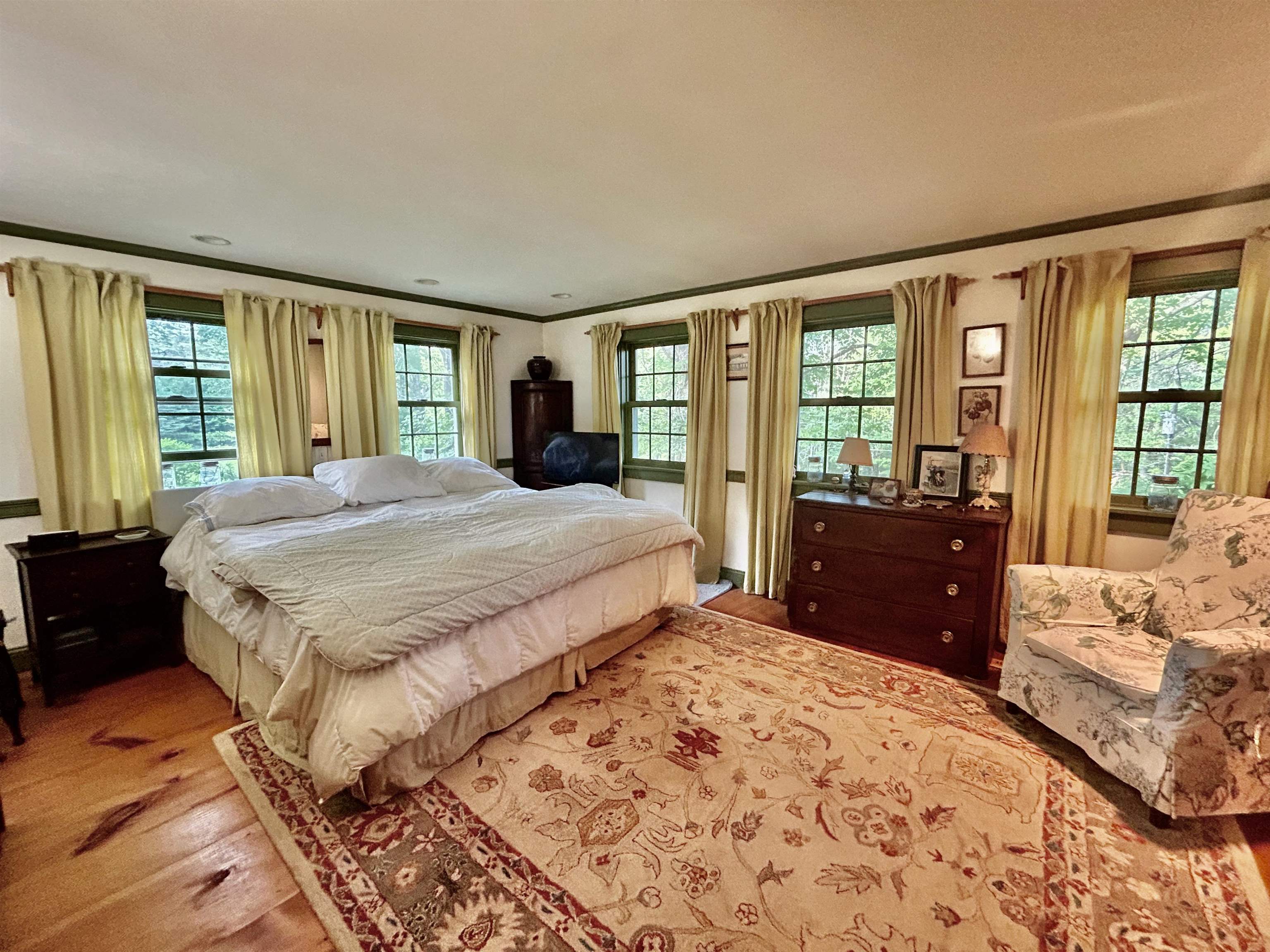 133 Hay Hill Rd, Francestown, NH 03043