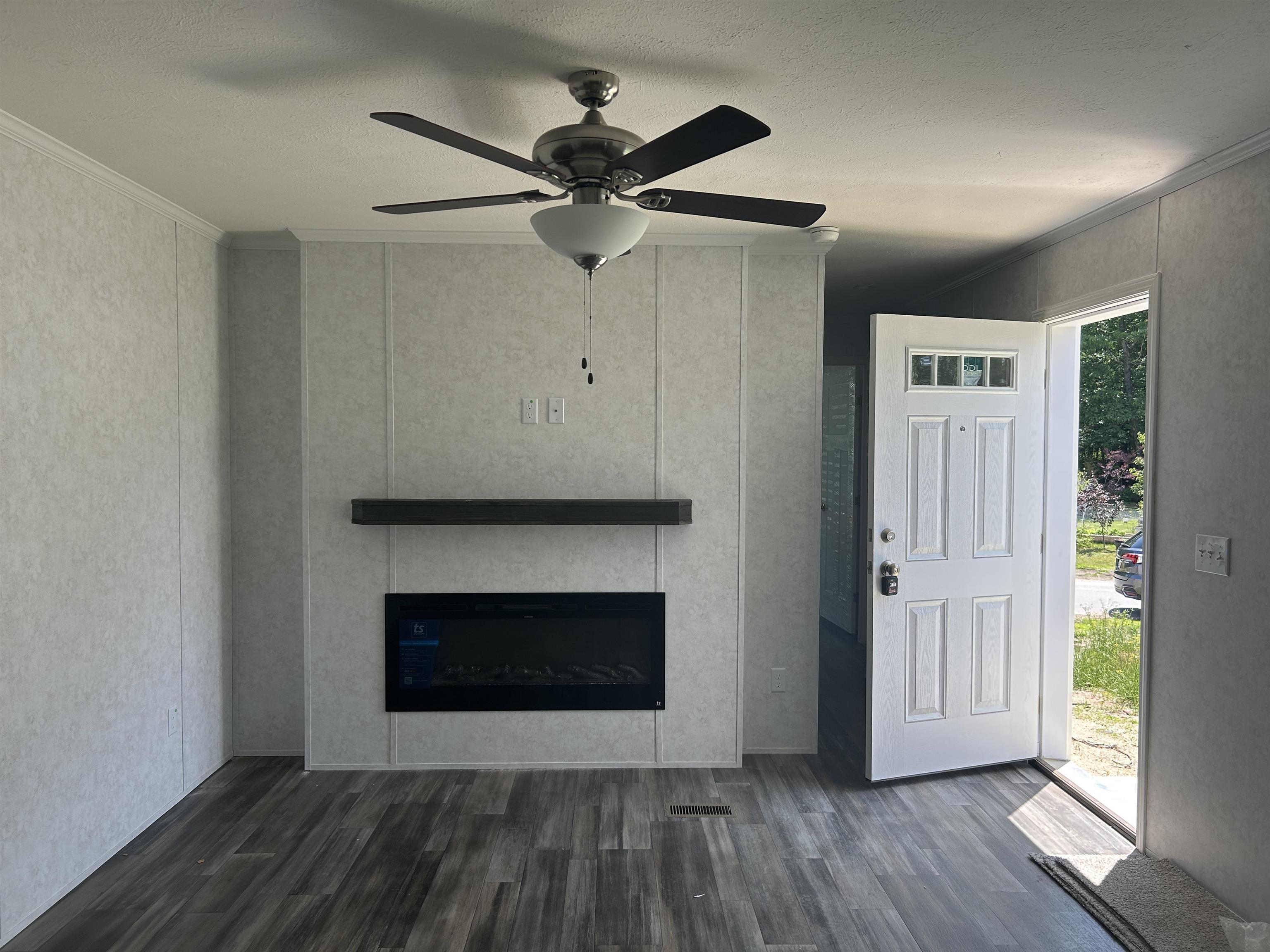 56 Pineland Park Rd, Milton, NH 03851