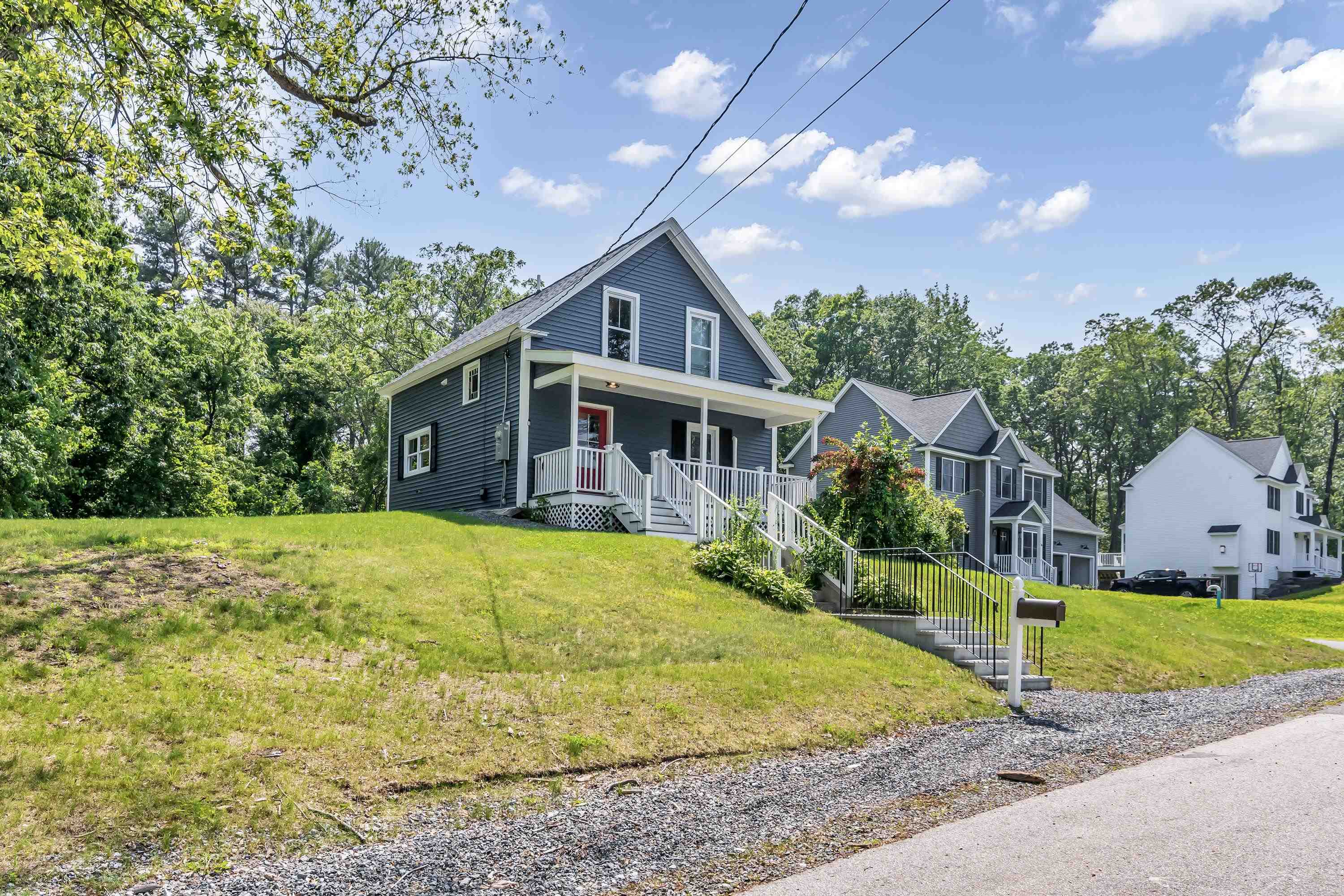 24 Jefferson St, Derry, NH 03038