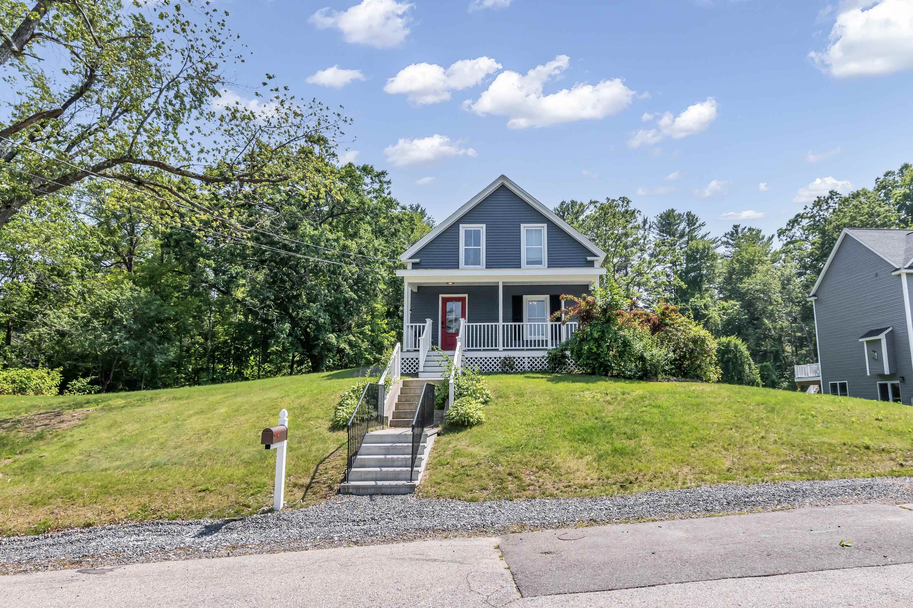 24 Jefferson St, Derry, NH 03038