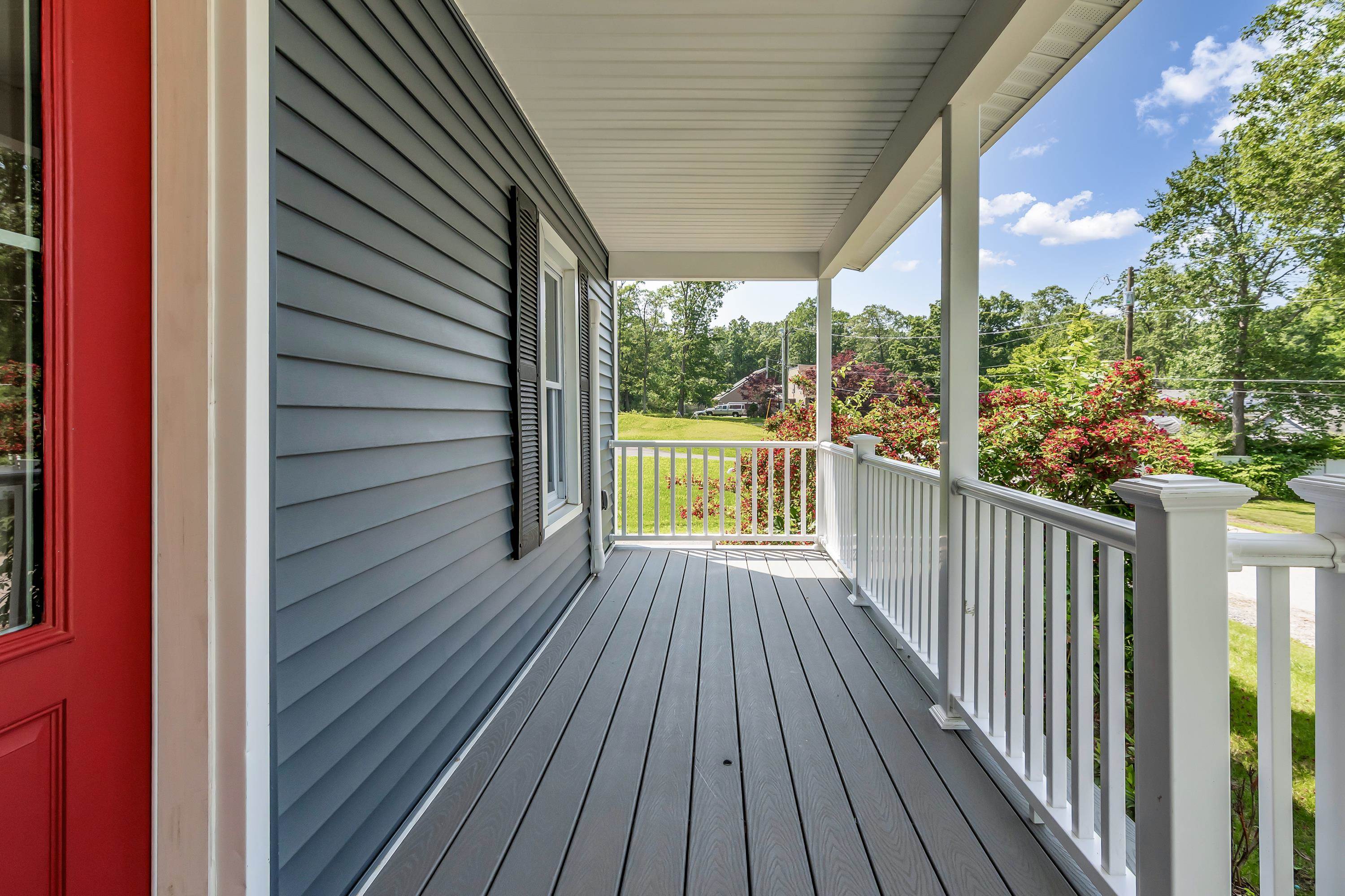 24 Jefferson St, Derry, NH 03038