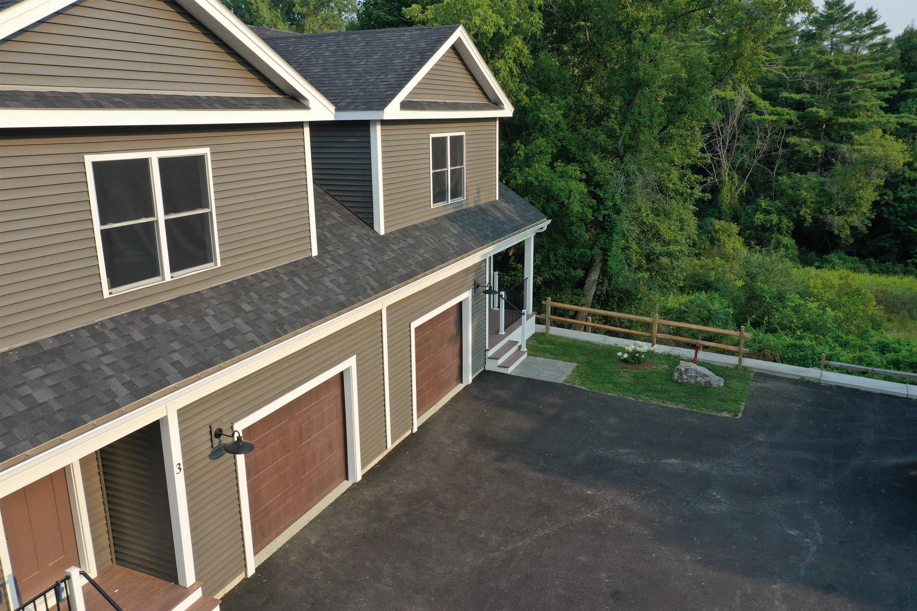 925 Falls Rd #3, Shelburne, VT 05482