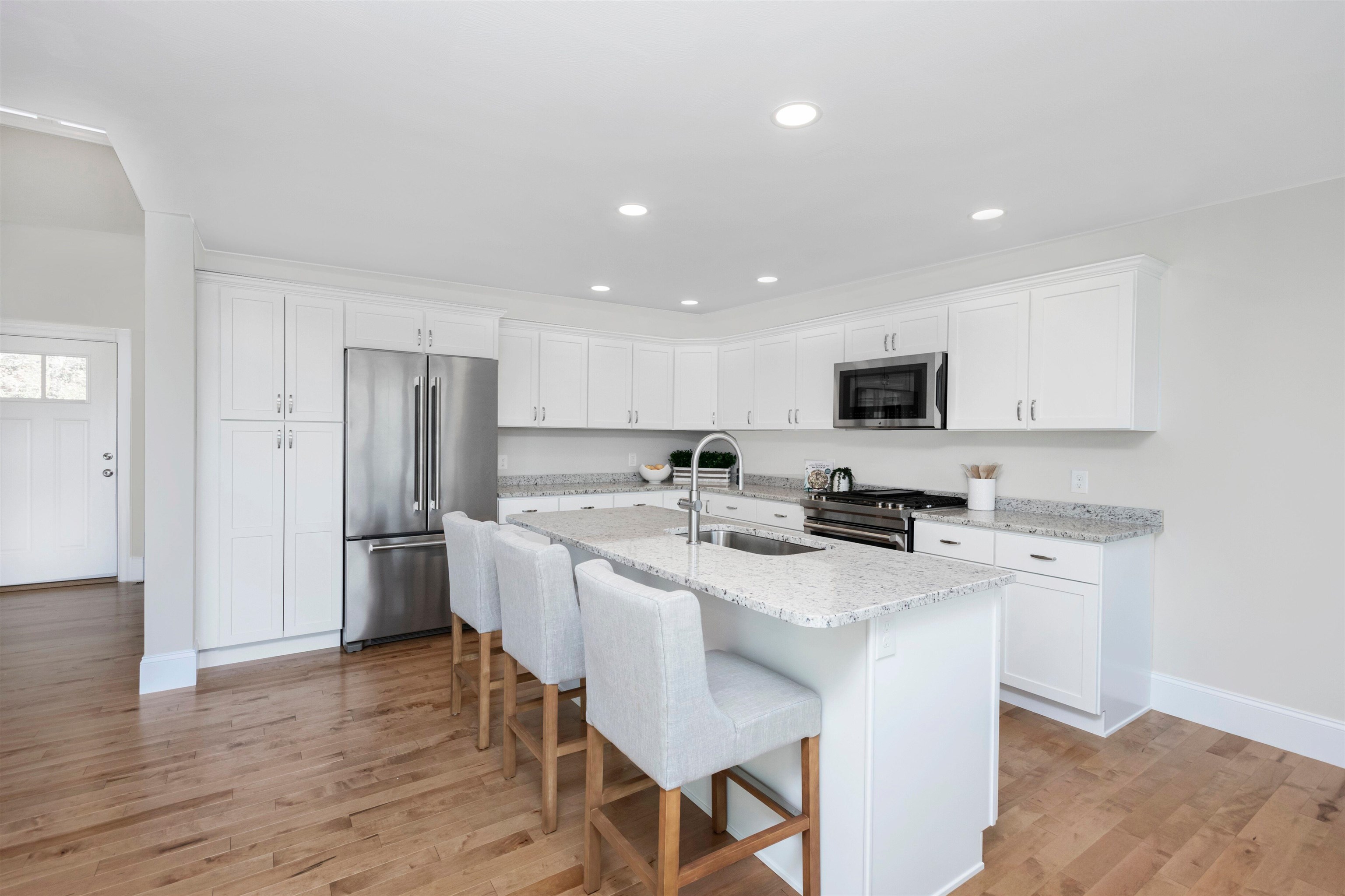 150 County Rd, Amherst, NH 03031