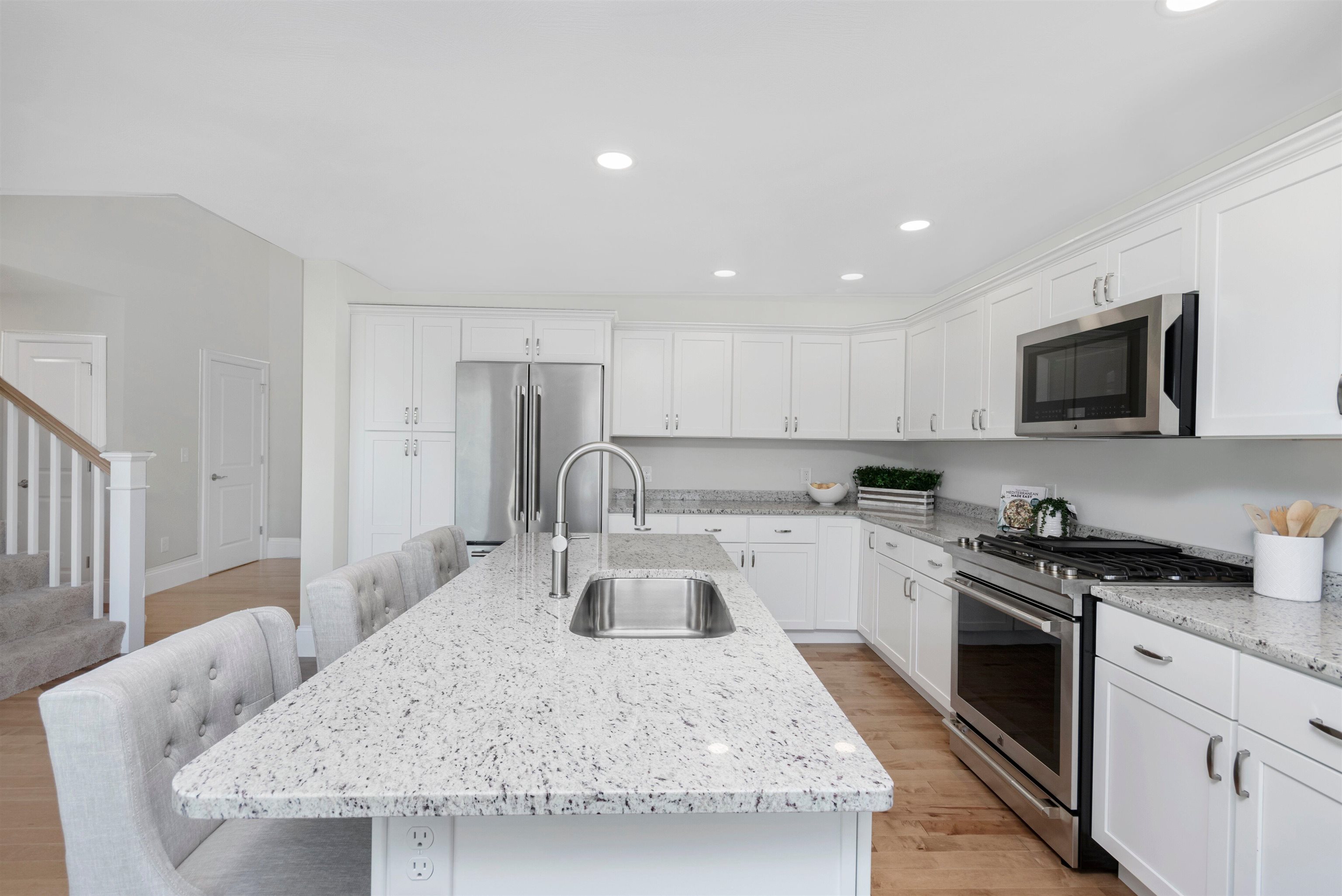 150 County Rd, Amherst, NH 03031