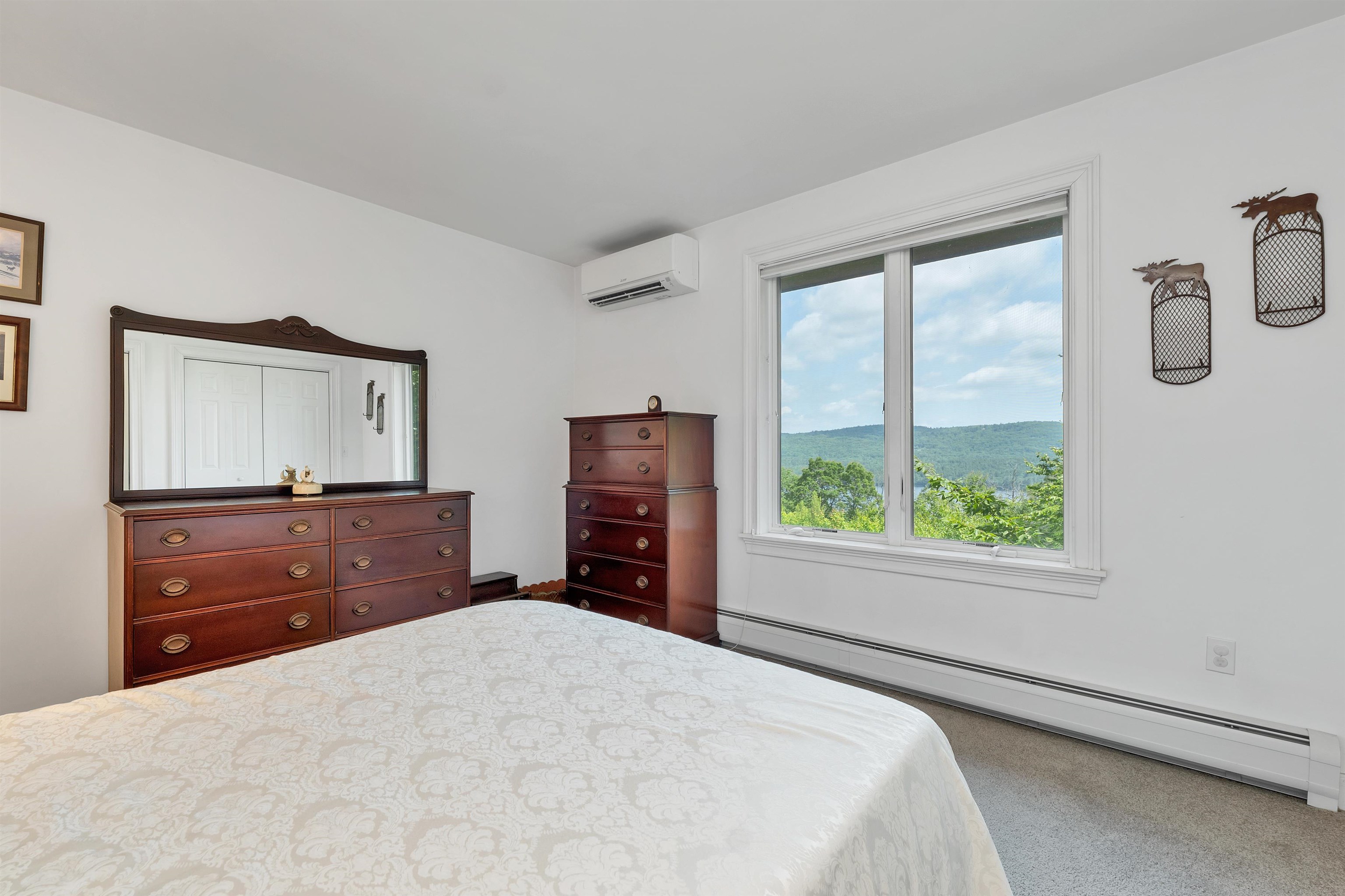 58 Kearsarge Rd, New London, NH 03257