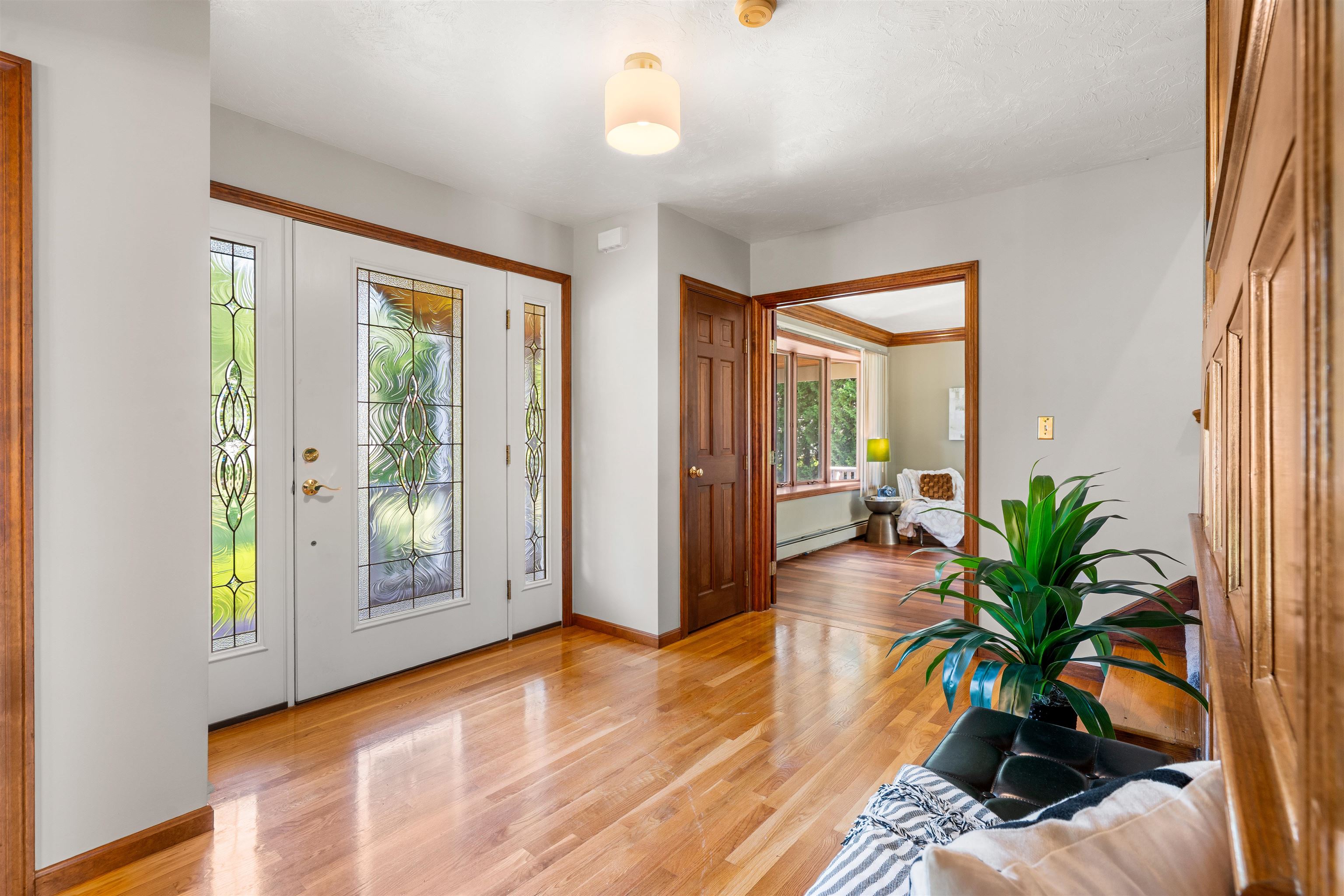 10 Roy Dr, Hudson, NH 03051-3538