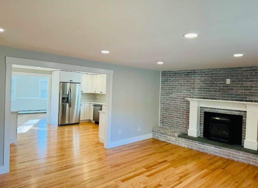 243 Second Crown Point Rd, Barrington, NH 03825