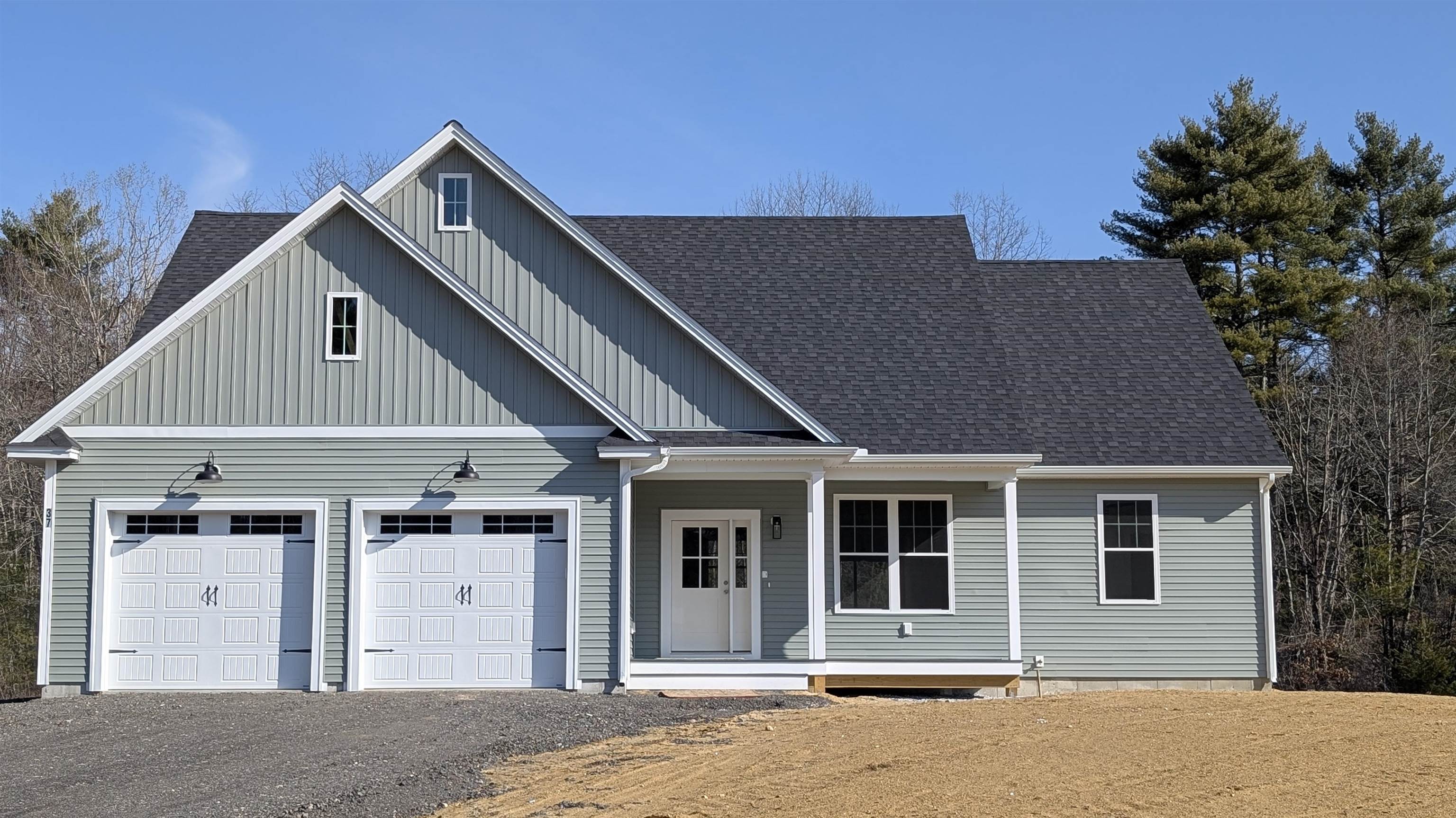 MLS 5049088: 37 Pebble Court-Unit 5, Barrington NH