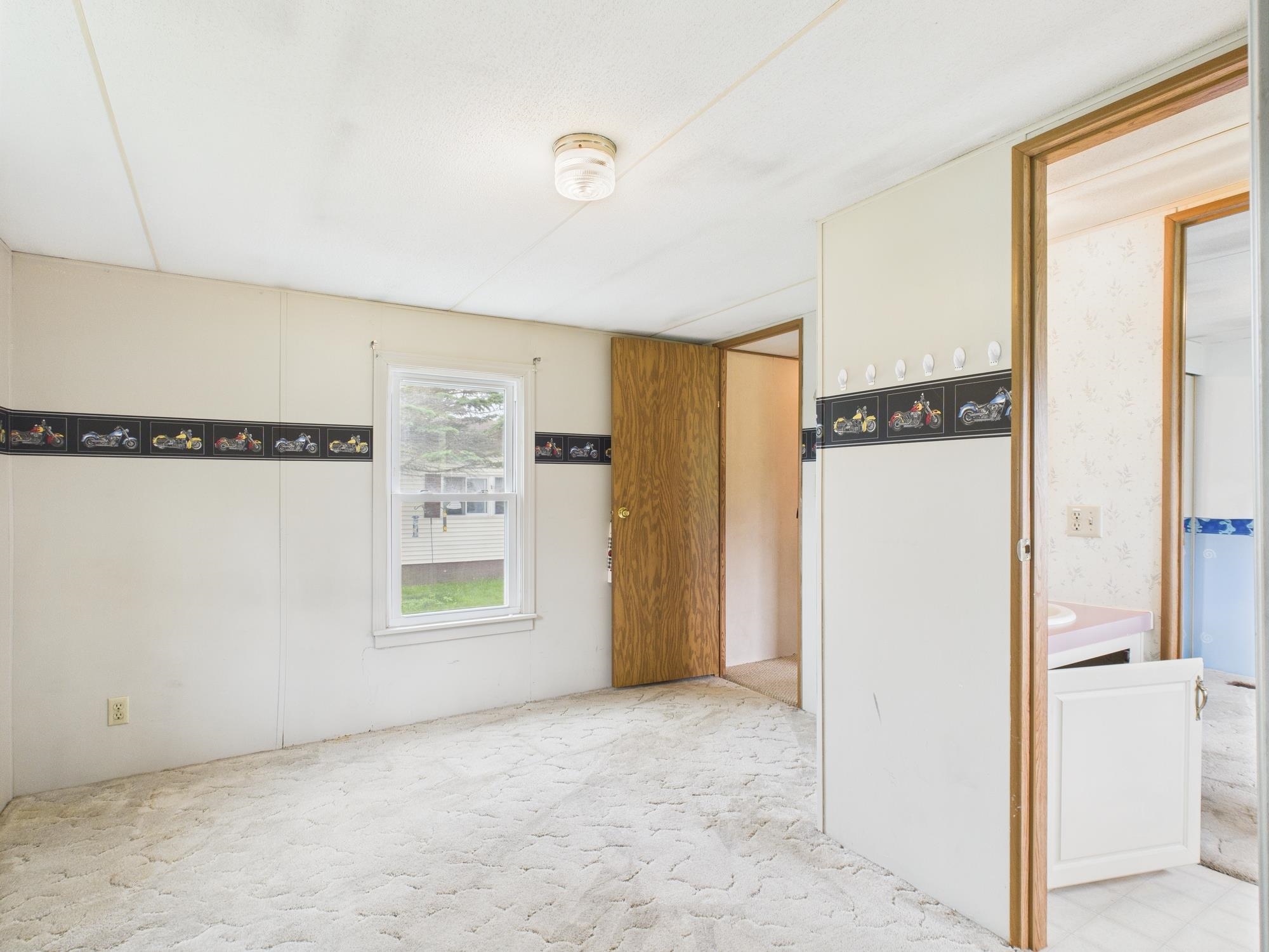 13 Nh Route 145, Colebrook, NH 03576