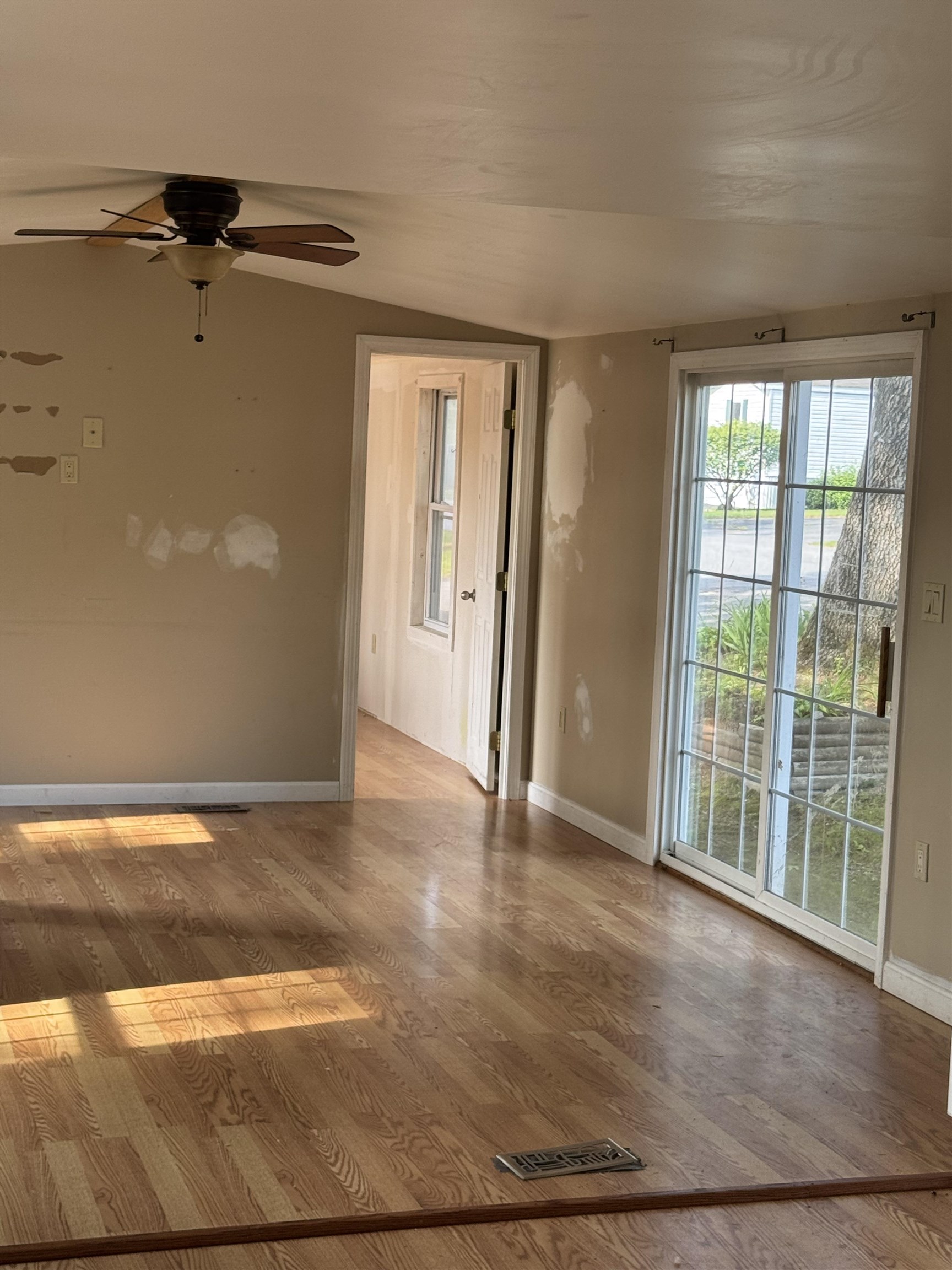 76 Hillside Dr, Charlestown, NH 03603