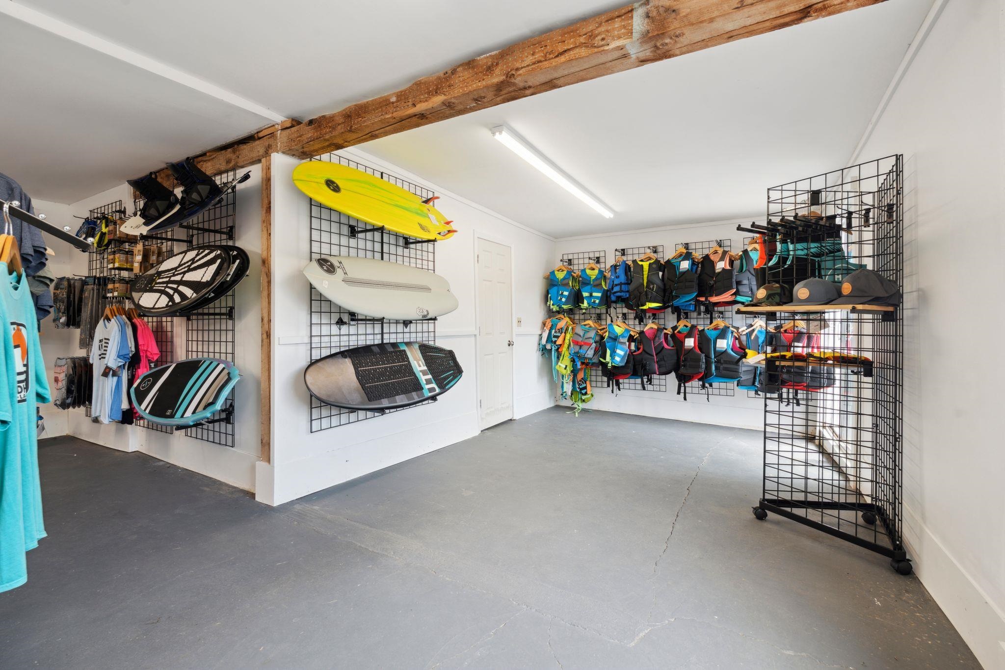 15 Cooper St, Sunapee, NH 03782