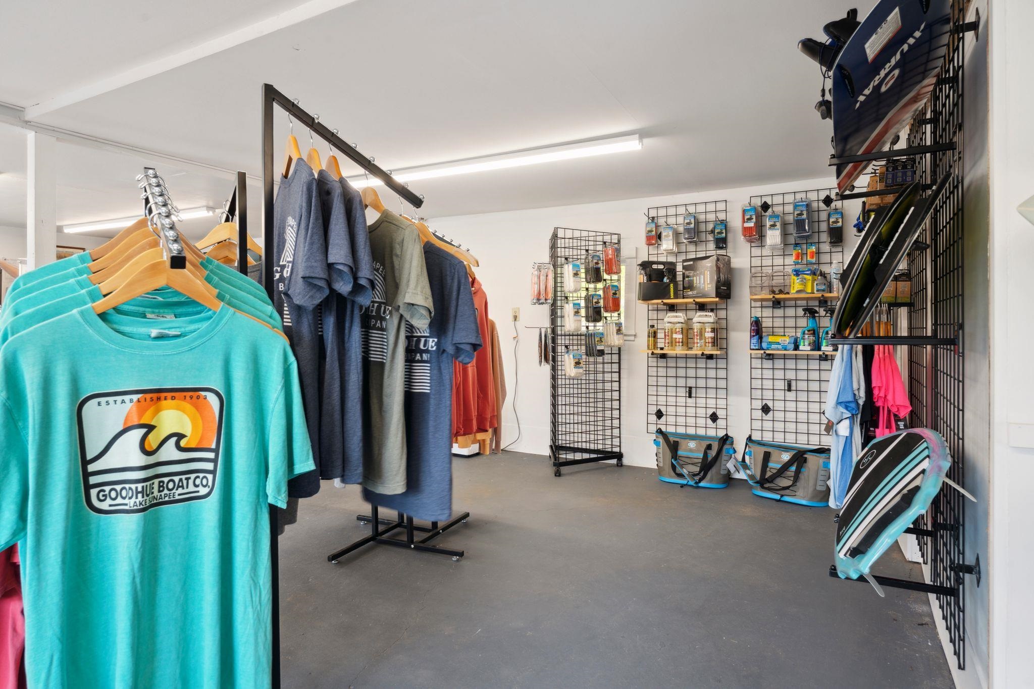 15 Cooper St, Sunapee, NH 03782