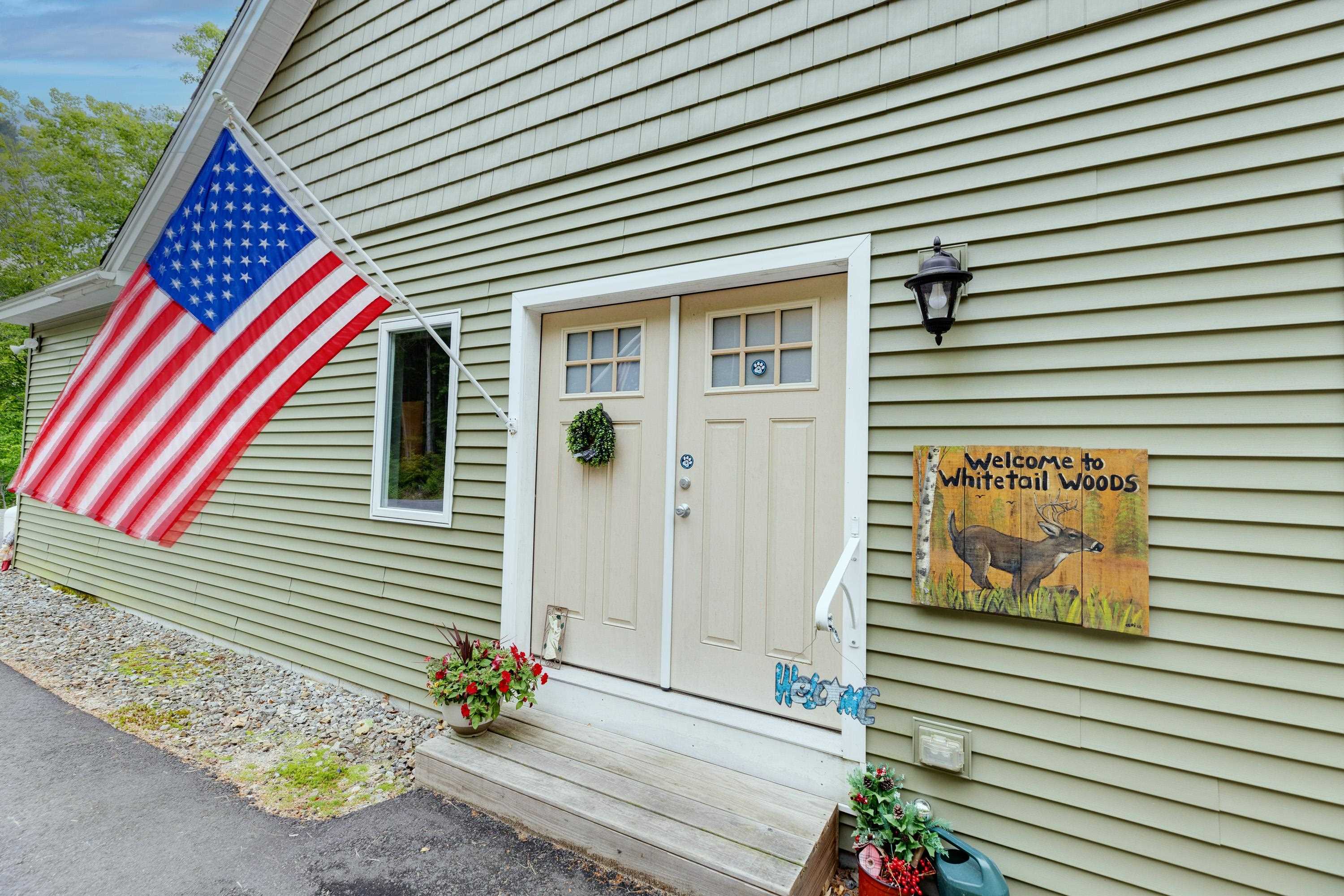 11 Sebec Rd, Holderness, NH 03245