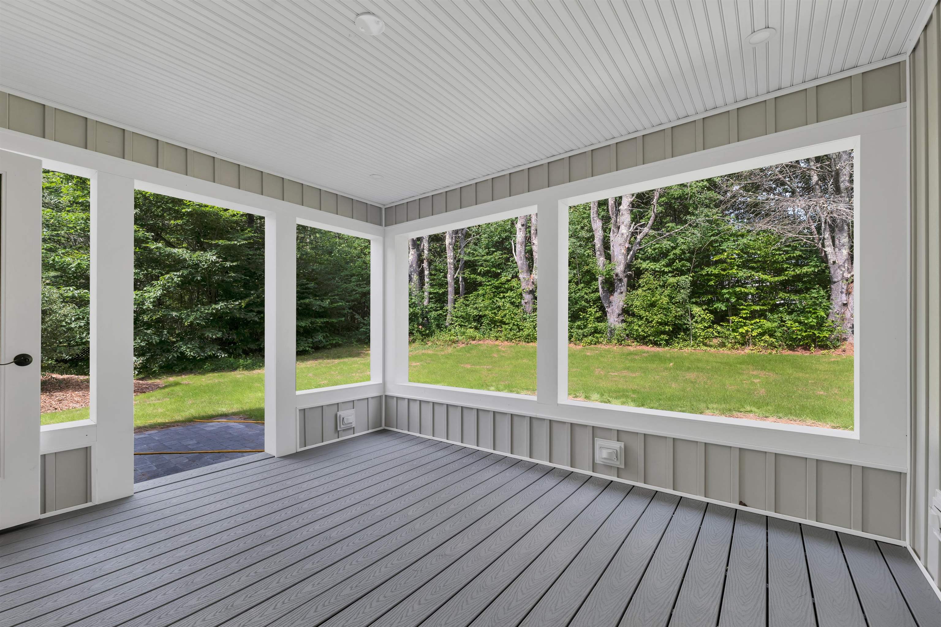 4 Hilltop Drive — photo 3