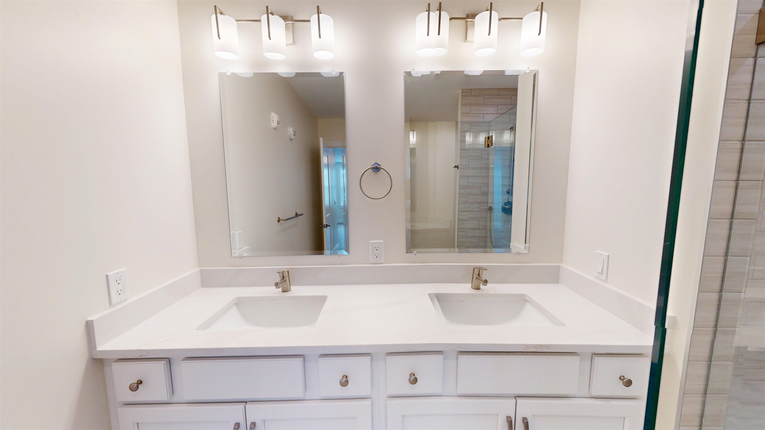 1 Longview Dr, Atkinson, NH 03811