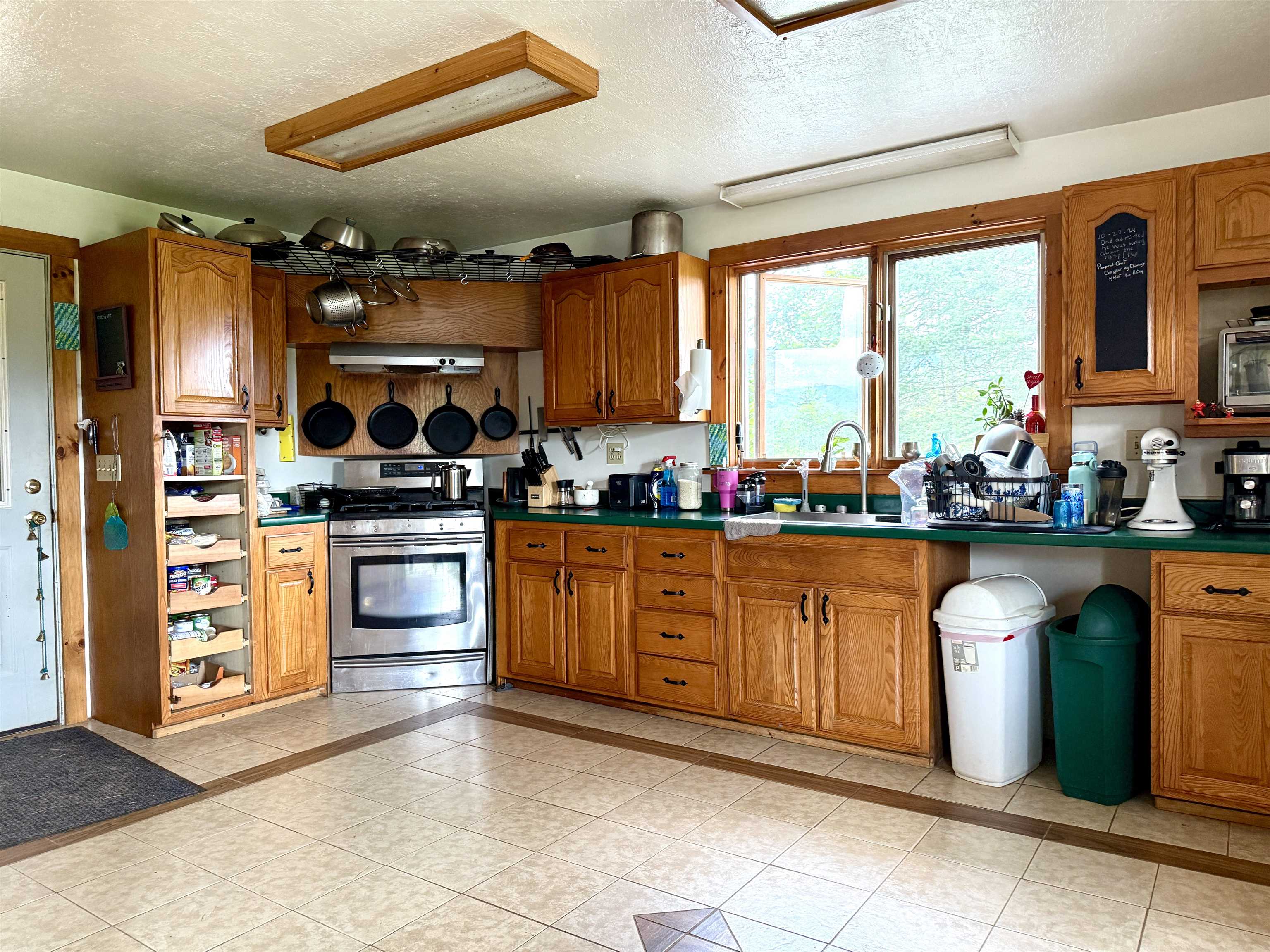 69 Casey Ln, Jefferson, NH 03583