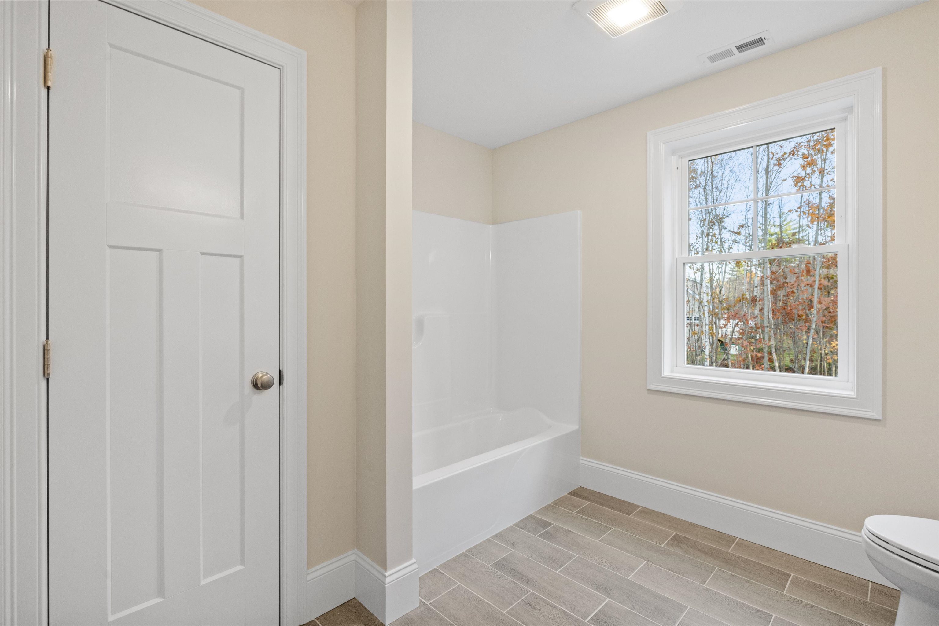 30 Gypsum Ln, Chester, NH 03036