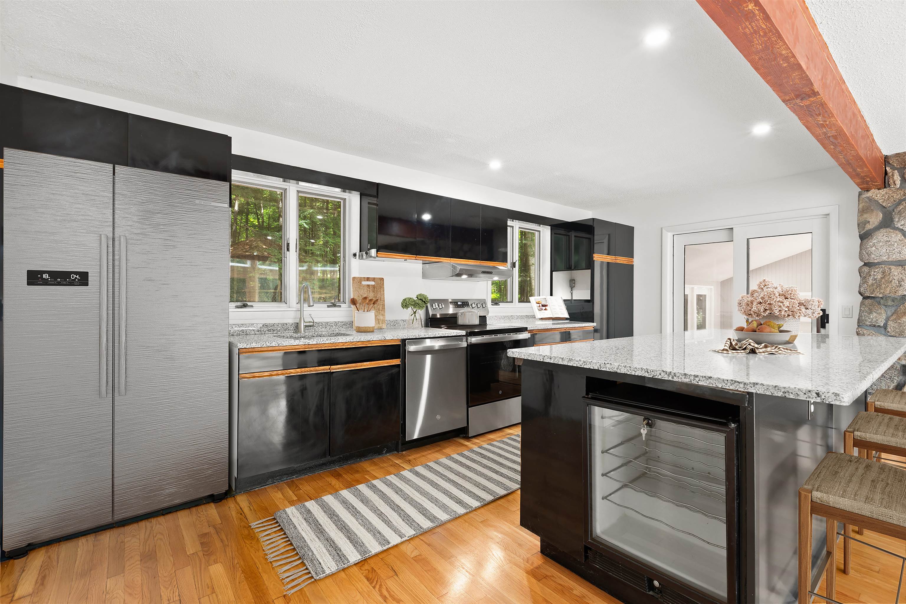 110 Tamarack Rd, Thornton, NH 03285