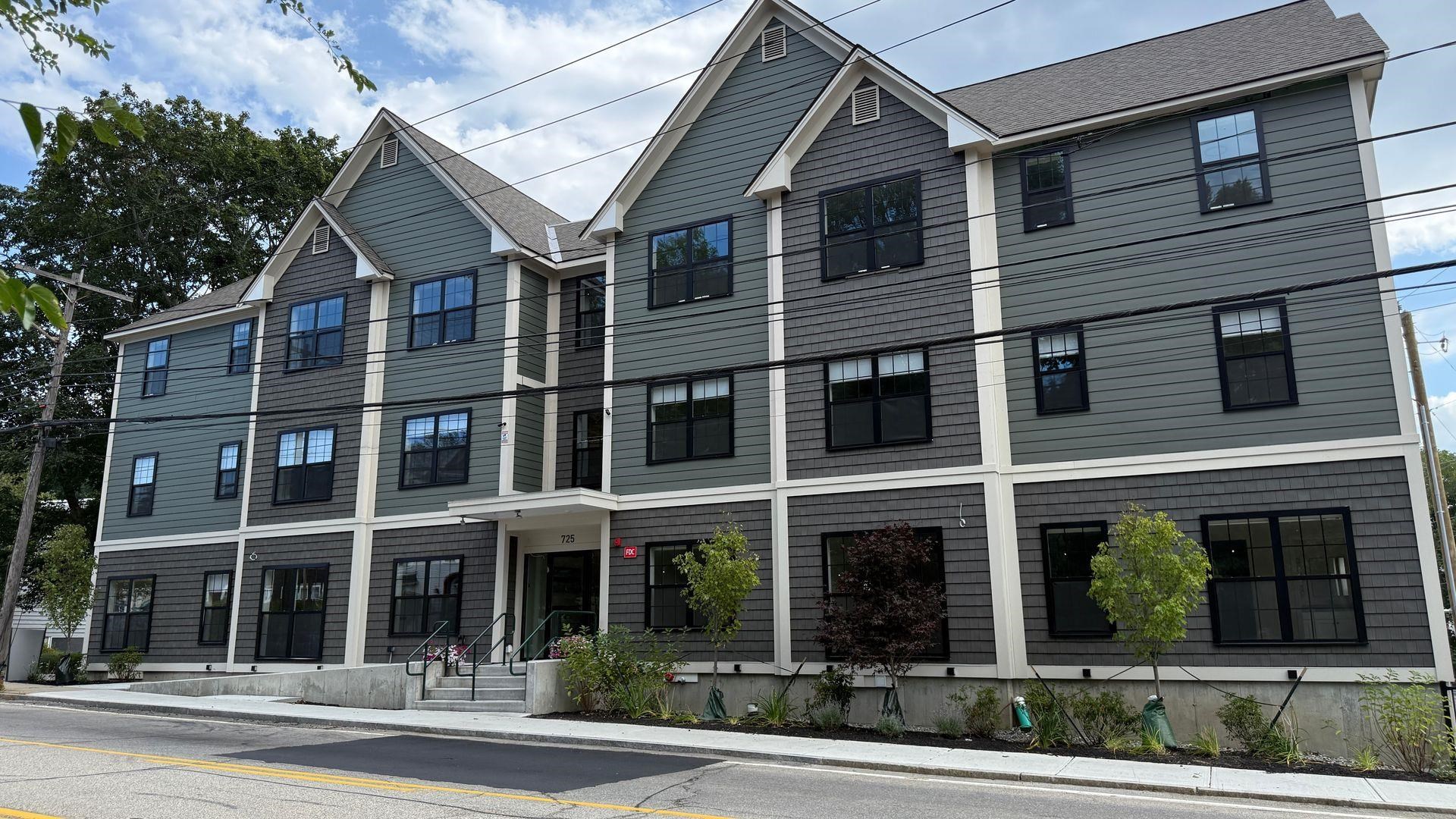 725 Central Ave, Dover, NH 03820