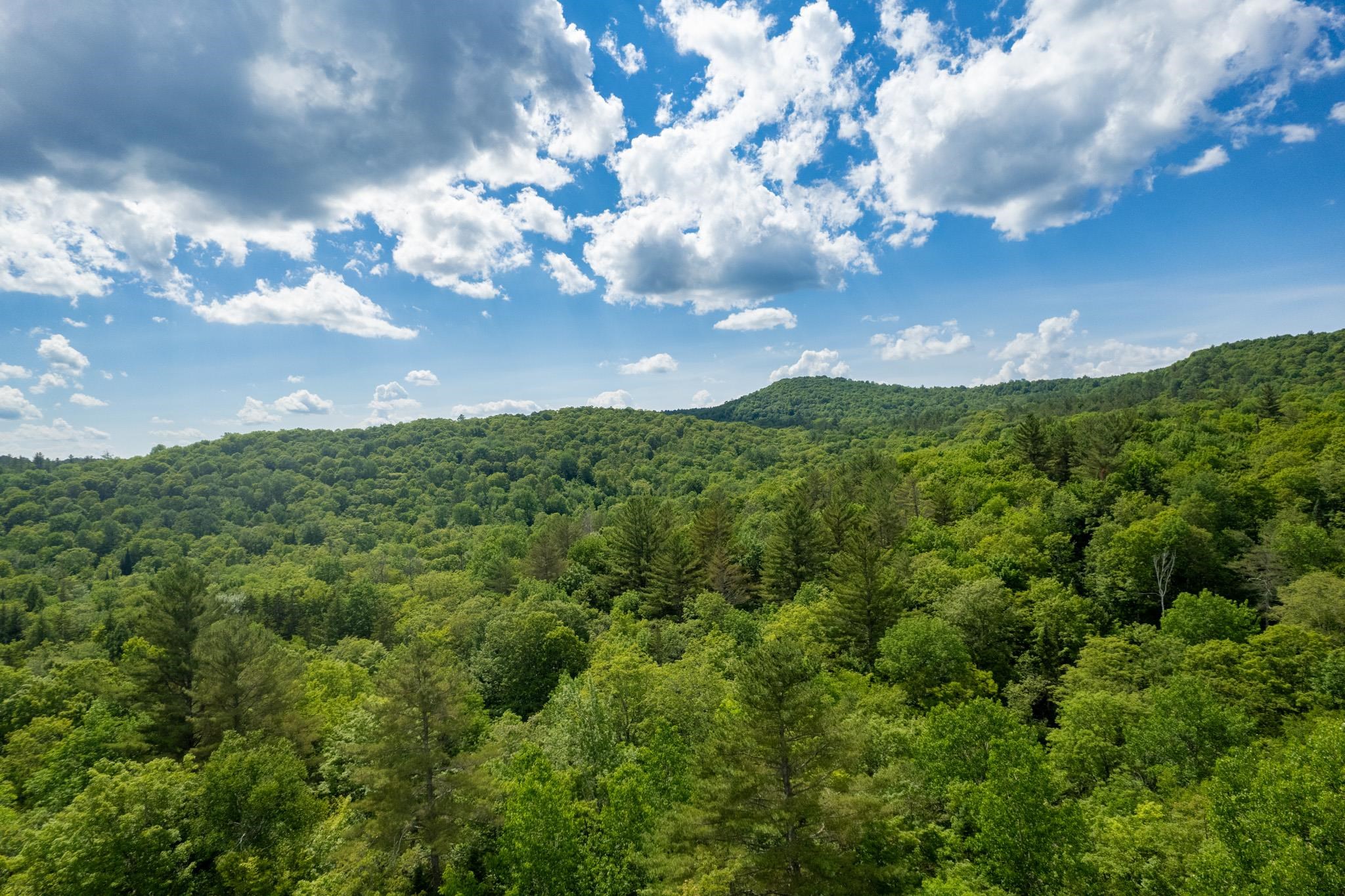 230 Taylor Valley Rd, Strafford, VT 05072