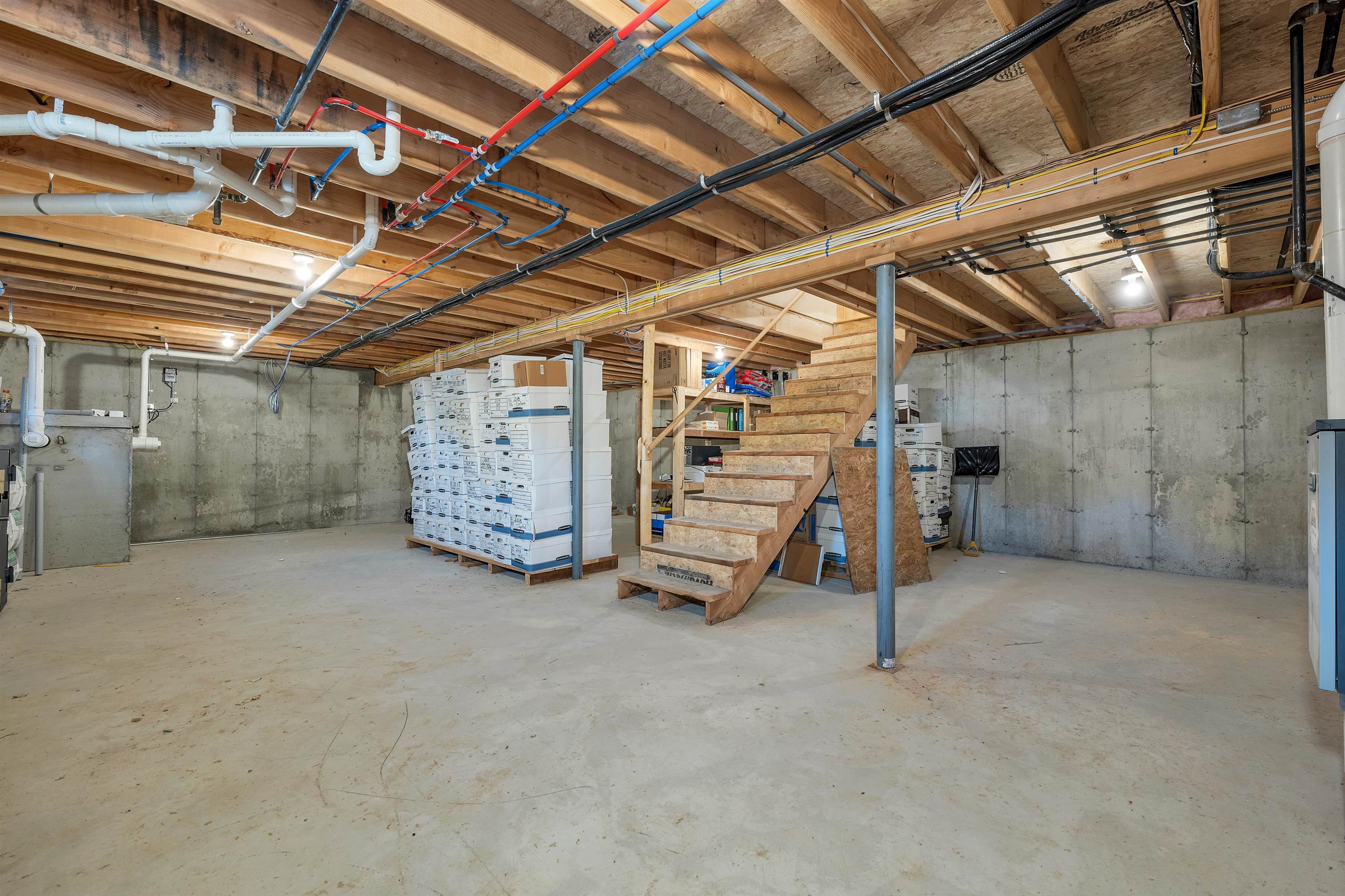 968 Mount Moosilauke Hw, Wentworth, NH 03282