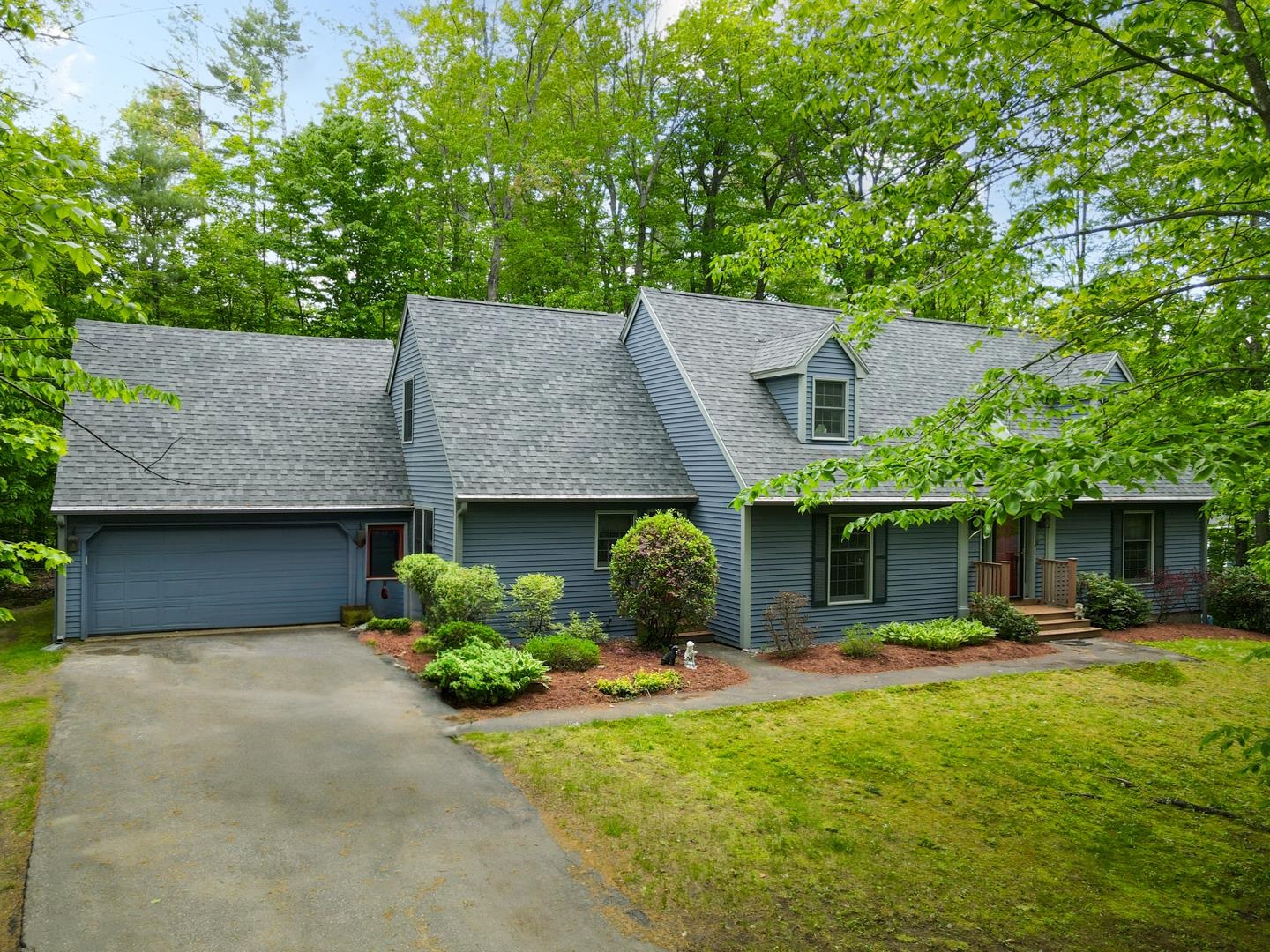 39 Robertson Drive — photo 1