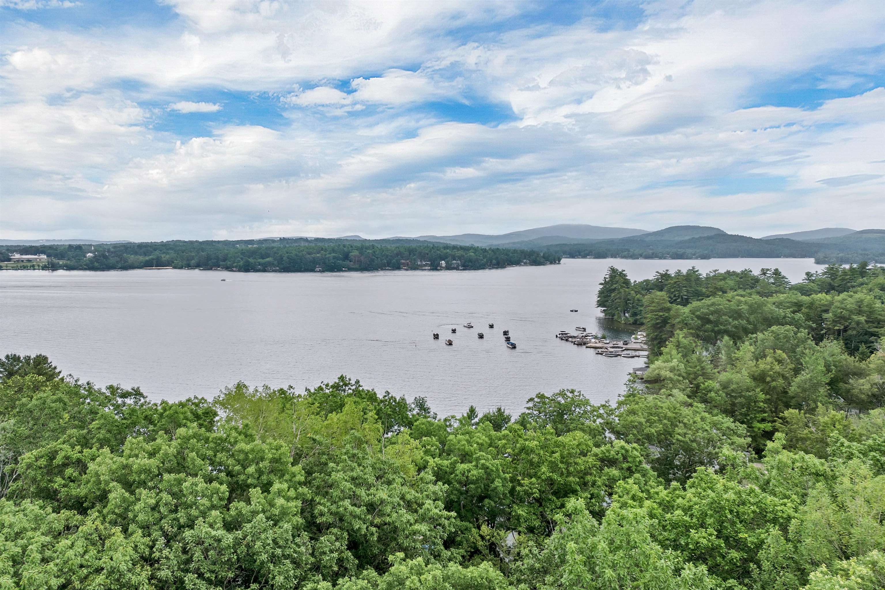 195 Sewall Rd, Wolfeboro, NH 03894