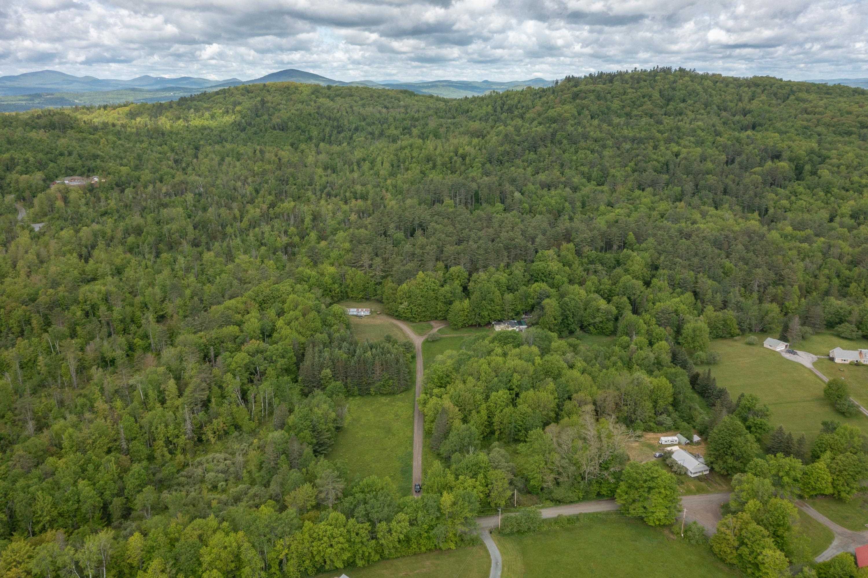 929-933 W Bath Rd, Bath, NH 03740